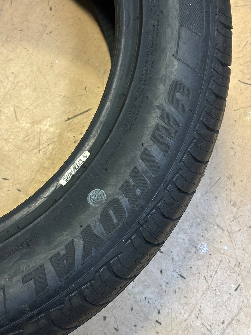 UNIROYAL TIGER PAW TOURING AS DT 235 55 19 101H SL ALL SEASON TIRE 01337