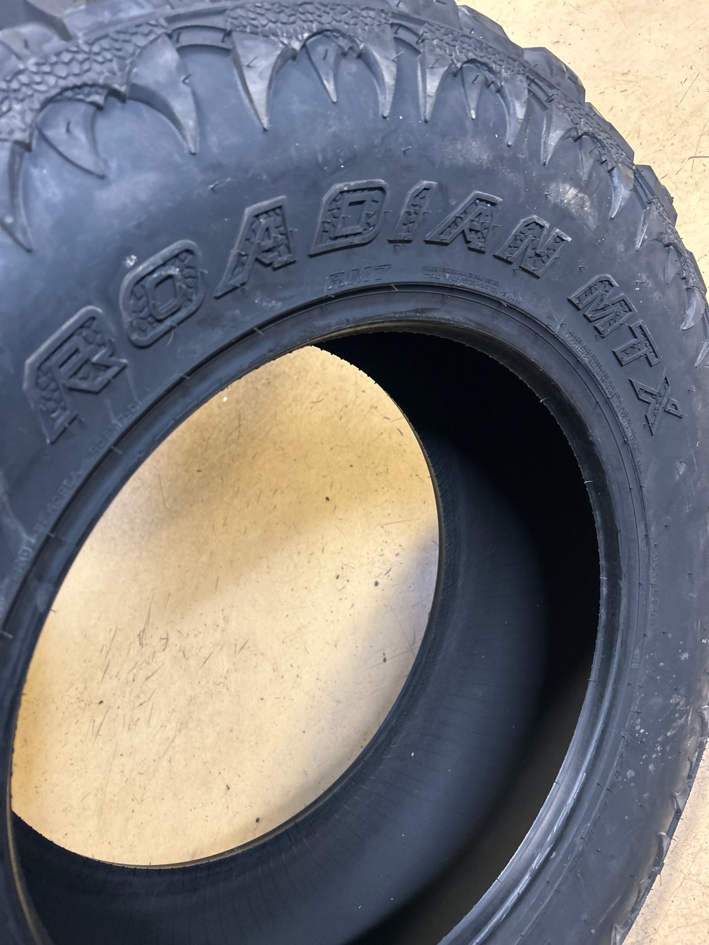 NEXEN ROADIAN MTX BSW LT37 12.5 20 128Q 12PLY MUD TIRE 16267NXK