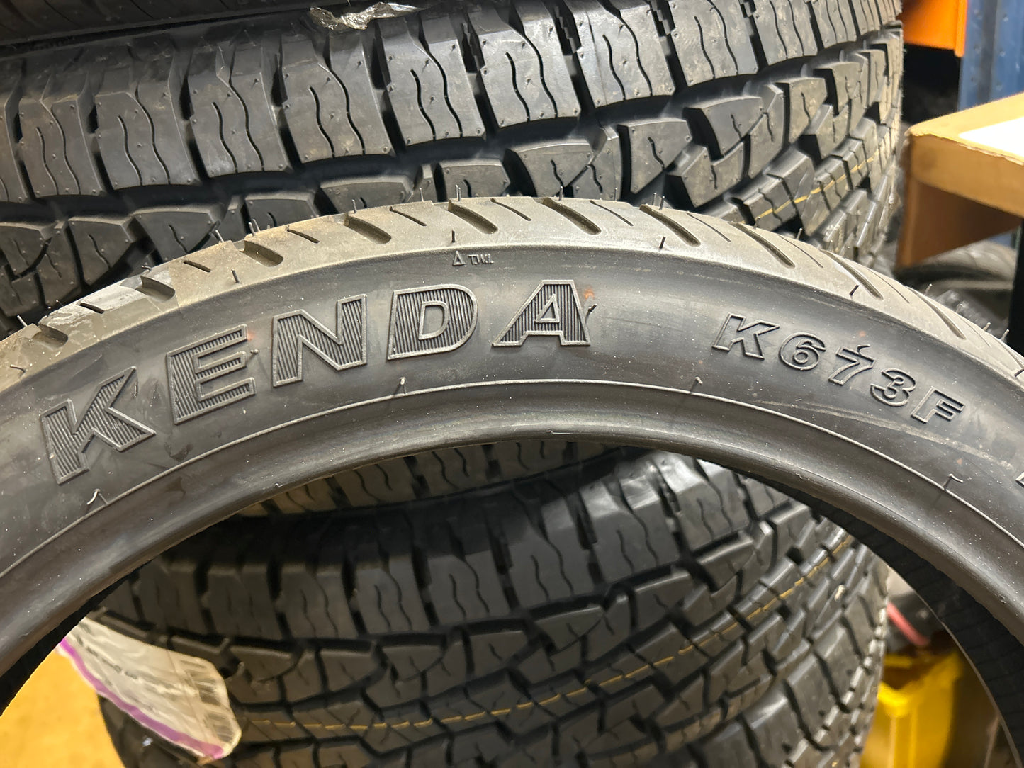 KENDA K673F KRUZ BSW 100 90 19 57H FRONT MOTORCYCLE TIRE 046731905C1