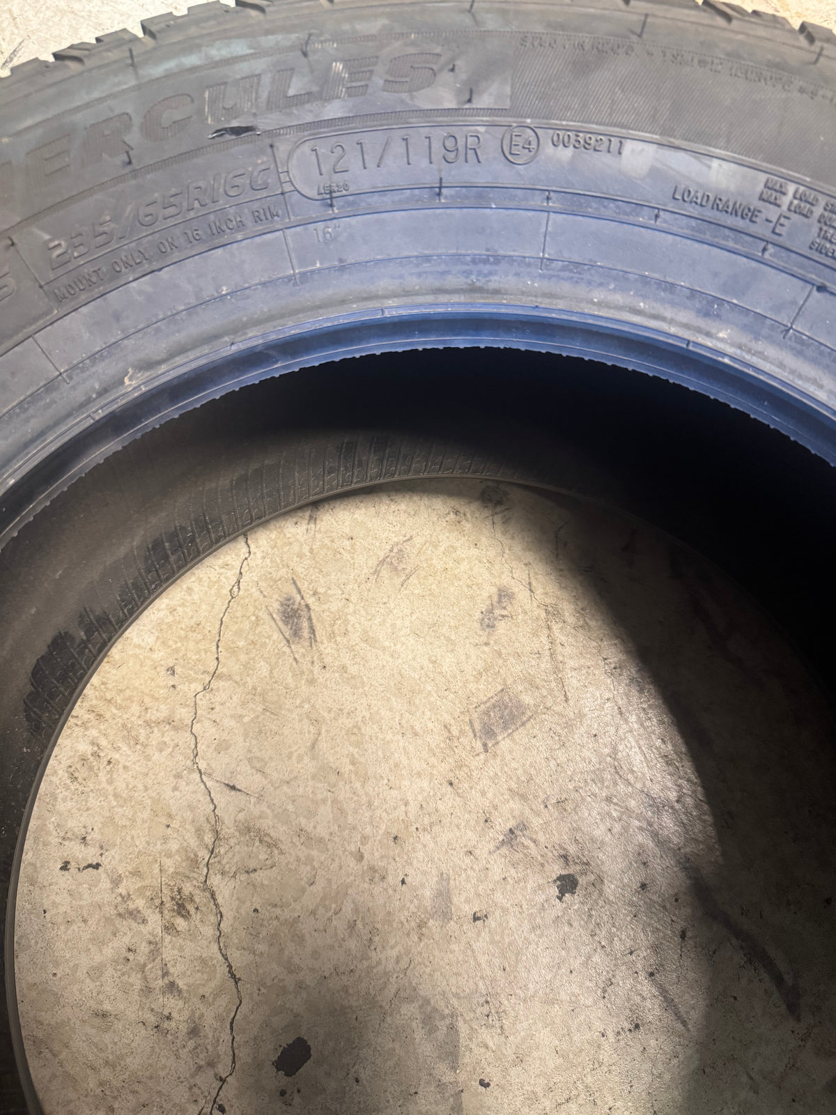NOS HERCULES AVALANCHE TT BSW LT 235 65 16 121/119R 10PLY WINTER TIRE 01770