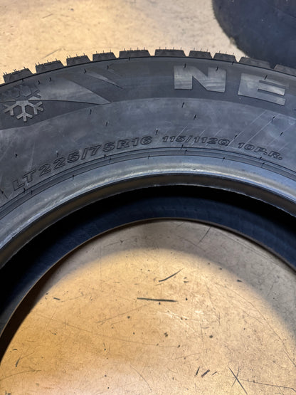 NOS NEXEN WINGAURD WINSPIKE SUV BSW LT 225 75 16 115/112Q 10PLY WINTER TIRE 12807NXK