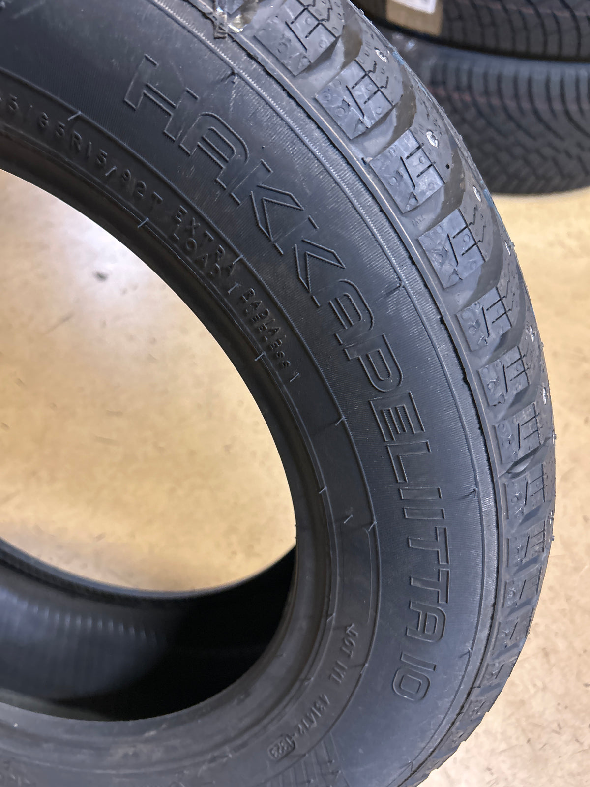 2 NOKIAN HAKKAPELIITTA 10 (STUDDED) 185 65 15 92T WINTER TIRE TS32424