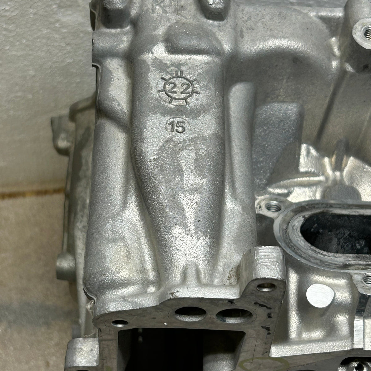 PORSCHE 911 11-16 CARRERA S 4S GTS RIGHT CYLINDER HEAD 9A1 104 112 8R