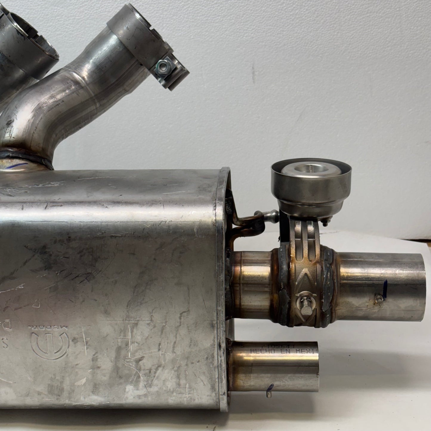 GENUINE MOPAR EXHAUST MUFFLER FOR JEEP WRANGLER 22-24 68483791AI