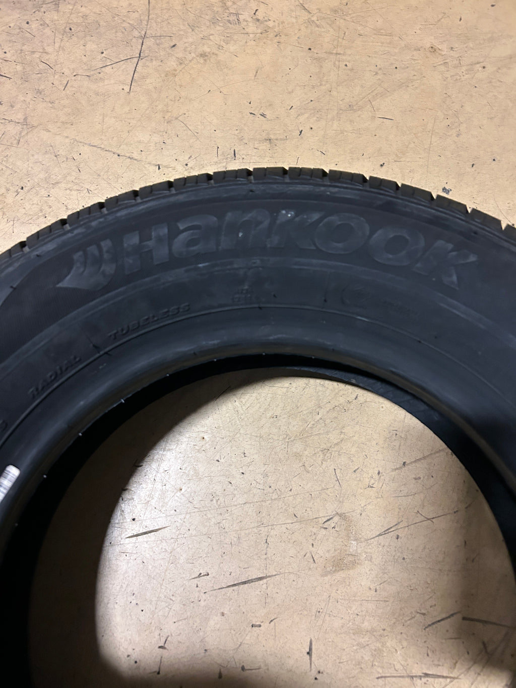 NOS HANKOOK OPTIMO H724 BSW P 175 70 13 82T TOURING TIRE 1010983