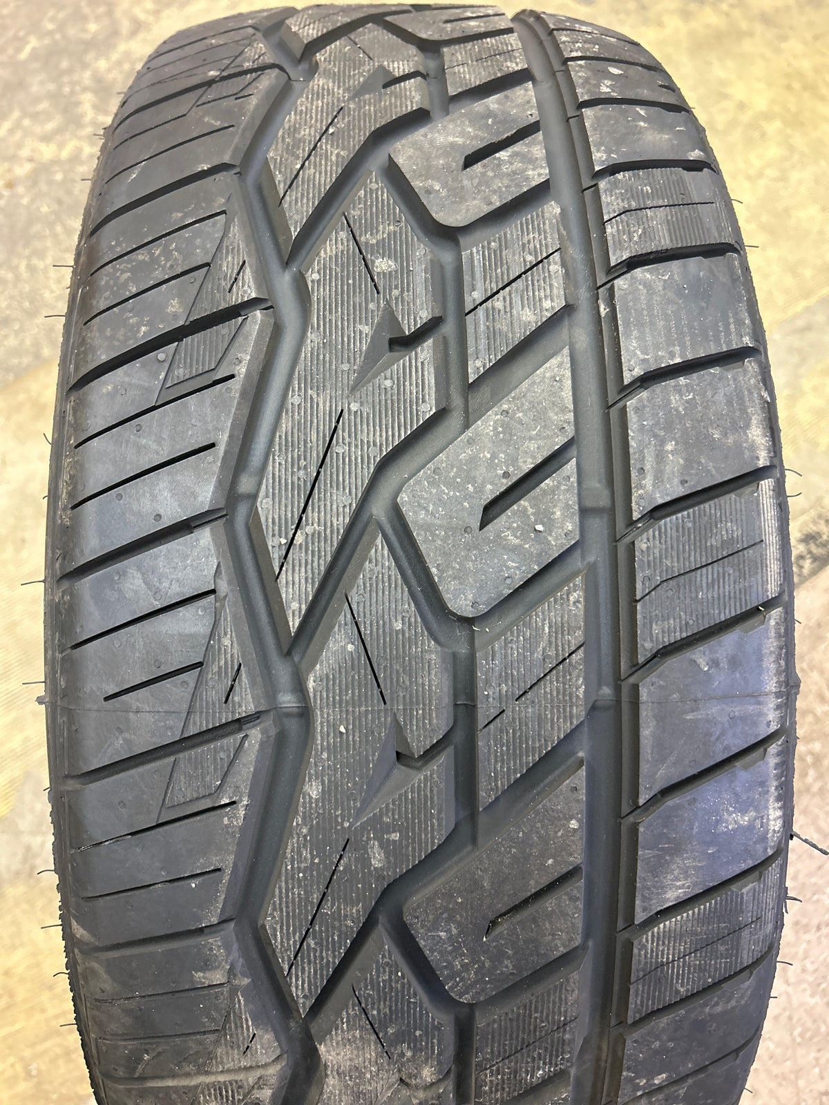 NITTO NT420V BSW P 265 45 20 108V XL ALL SEASON TIRE 206790