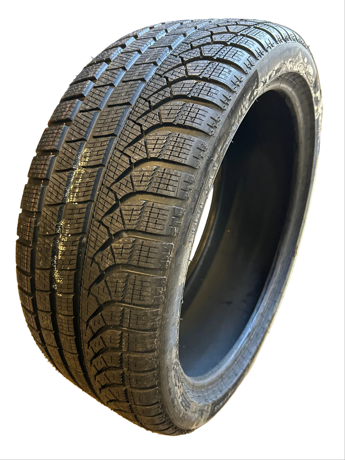 PIRELLI P ZERO WINTER BSW P 255 40 21 102H XL WINTER TIRE 3266400