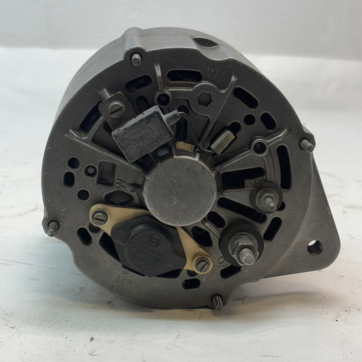 USED 1992 PORSCHE 968 ALTERNATOR 8001