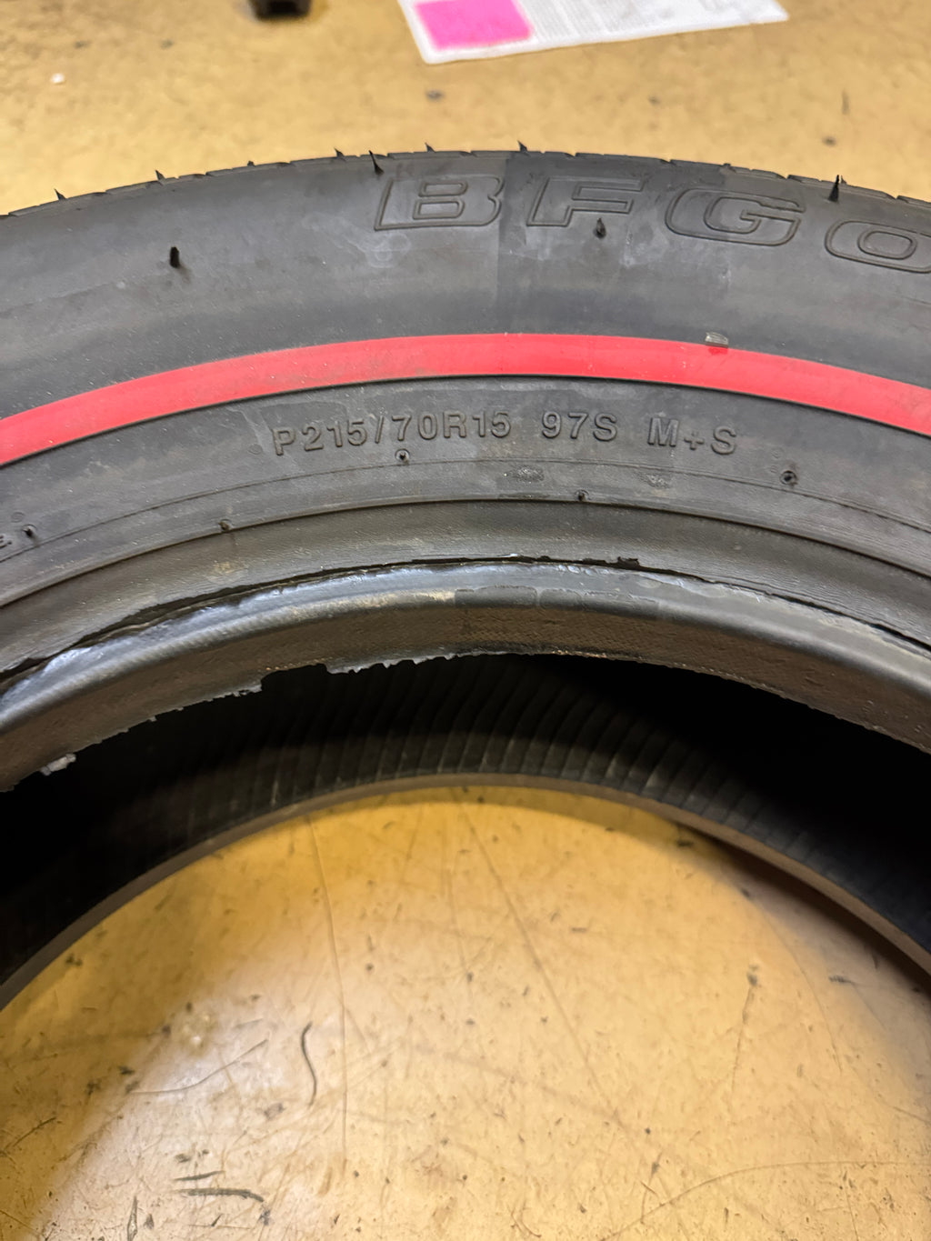 BFGOODRICH SILVERTOWN RADIAL RED STRIPE P 215 70 15 97S ALL SEASON TIRE 579762