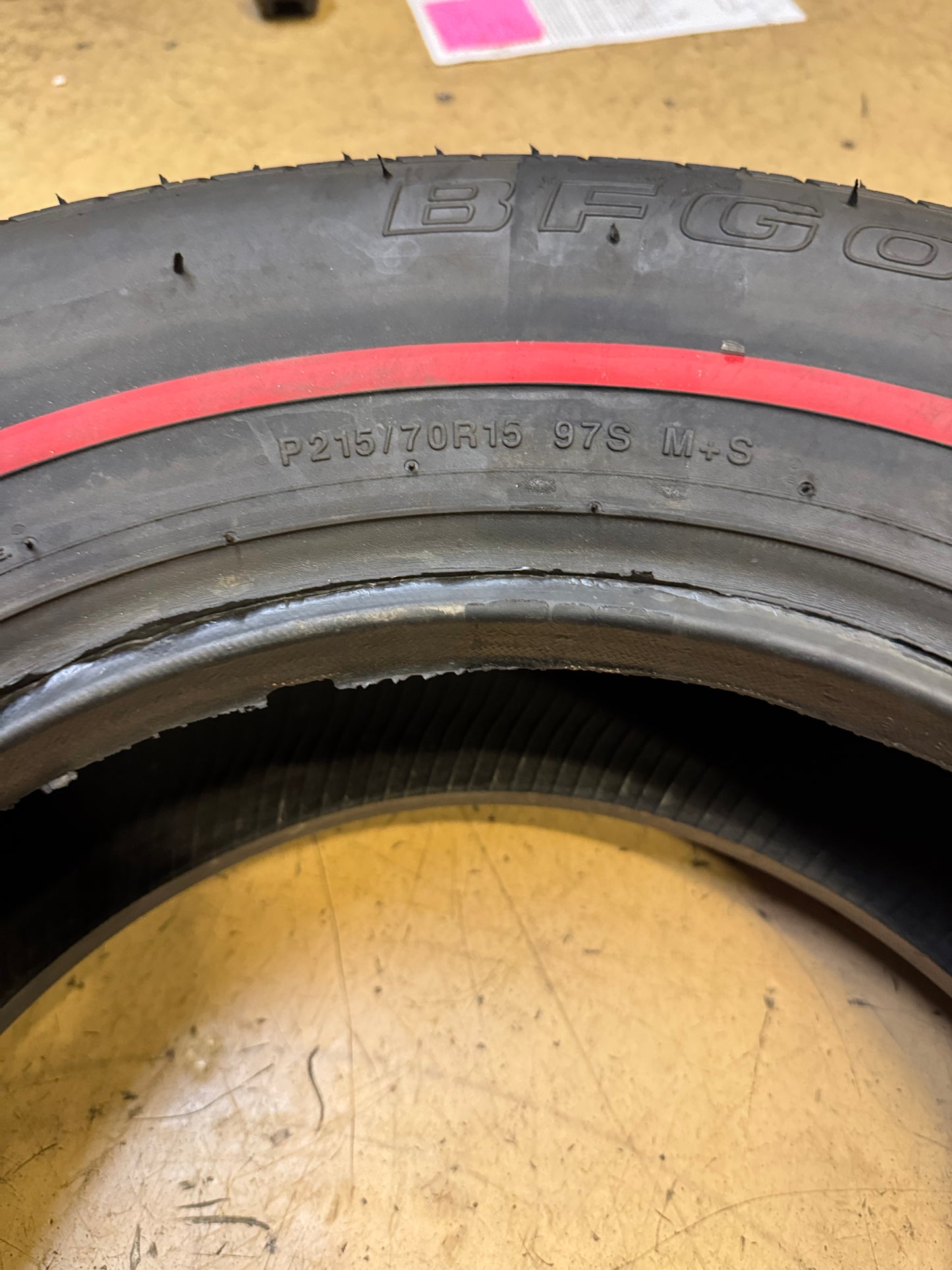BFGOODRICH SILVERTOWN RADIAL RED STRIPE P 215 70 15 97S ALL SEASON TIRE 579762