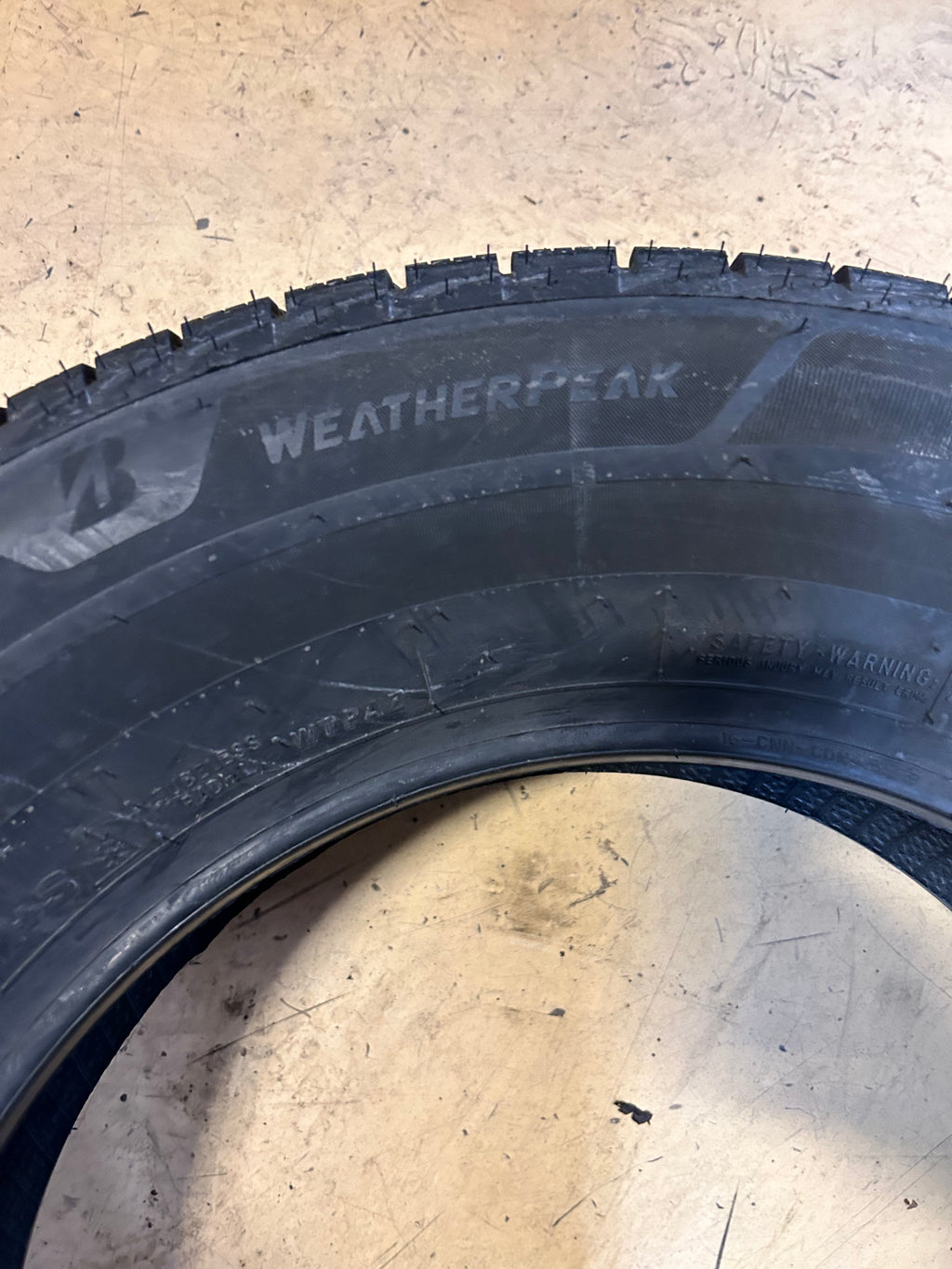BRIDGESTONE WEATHERPEAK BSW P 215 70 16 100H ALL WEATHER TIRE 009662