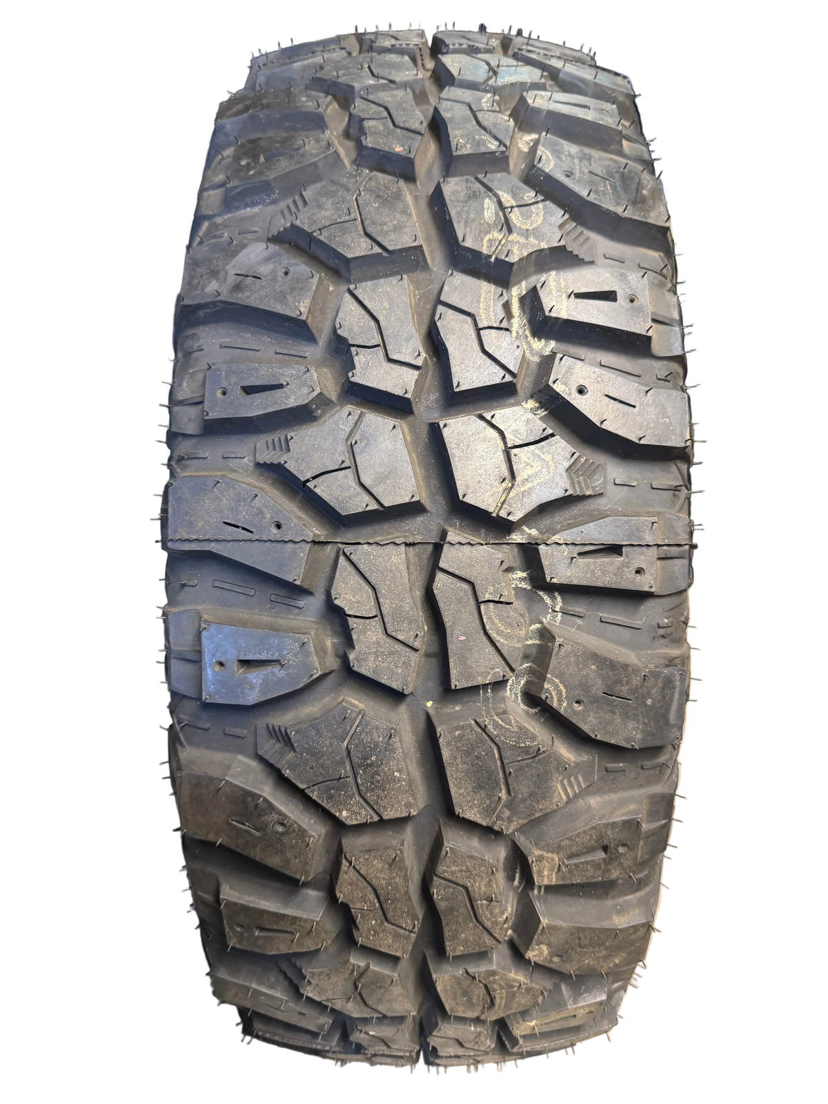 NOS MUD CLAW RADIAL M/T OWL LT 265 70 17 121/118Q 10PLY MUD TERRAIN TIRE CLW92