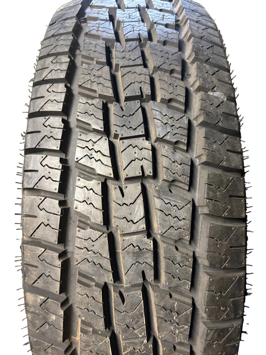 NOS LANDGOLDEN LGT57 A/T BSW LT 235 75 15 110/107S LRD 8PLY ALL TERRAIN TIRE 1575235LG