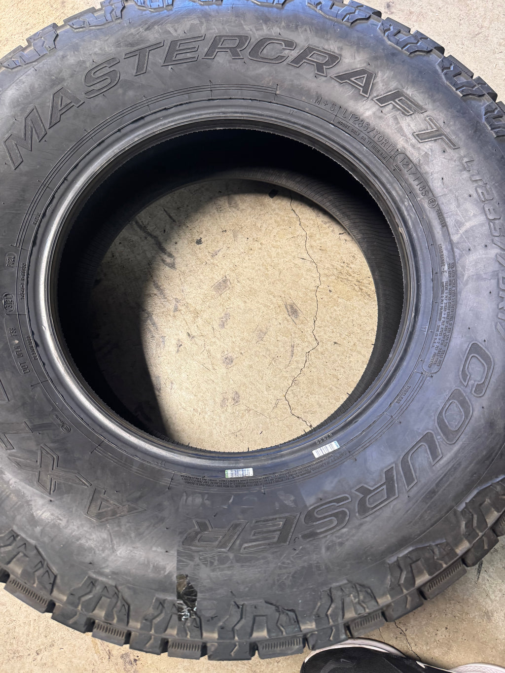 NOS MASTERCRAFT COURSER AXT2 BSW LT 285 70 17 121/118S 10PLY ALL TERRAIN TIRE 175051006