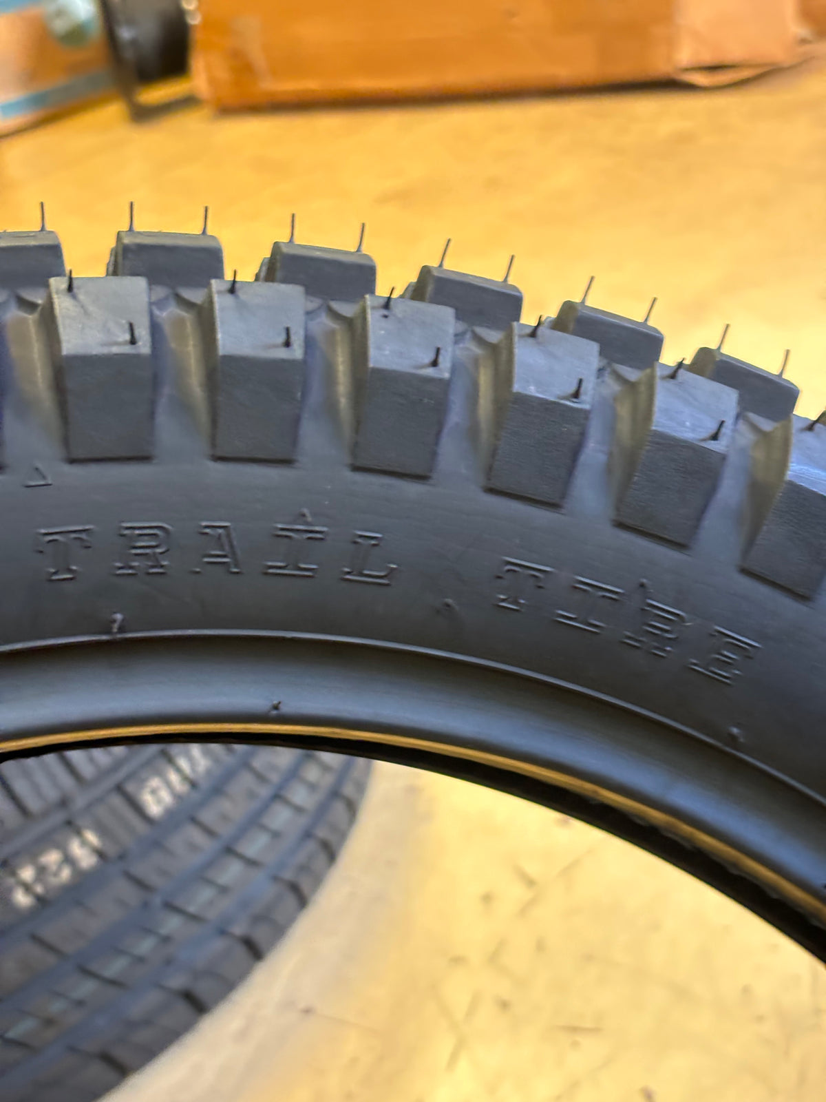 SHINKO SR241 TRAIL TIRE BSW 4 18 64P FRONT/REAR MOTORCYCLE TIRE 87-4450