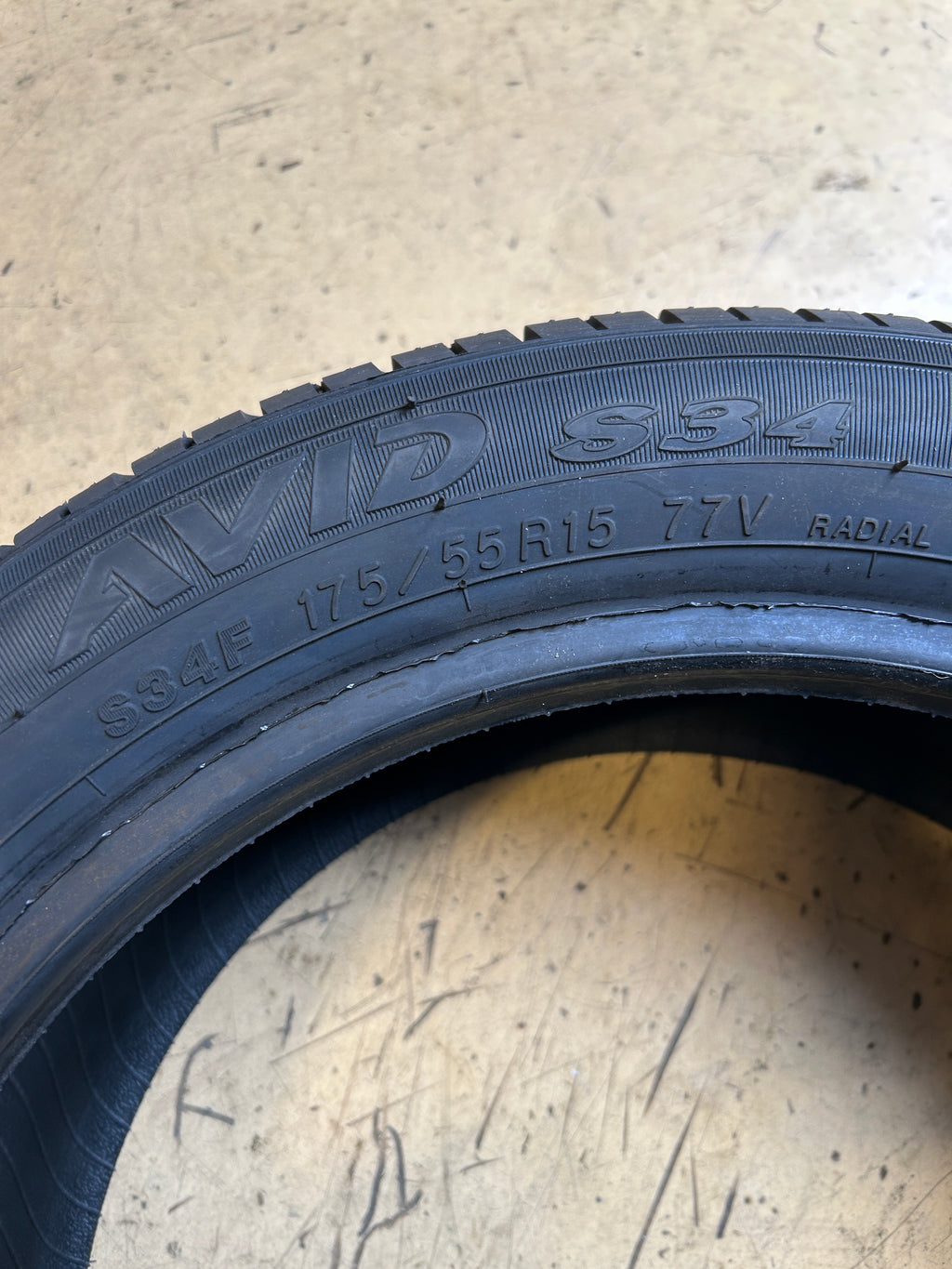 2 YOKOHAMA AVID S34 BSW P 175 55 15 77V ALL SEASON TIRE 110193314