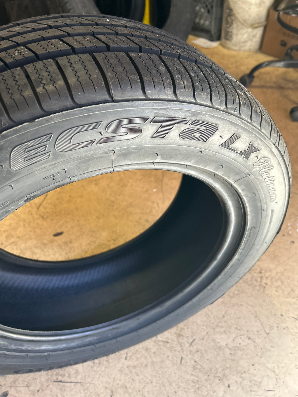 2 KUMHO ECSTA LX PLATINUM BSW P 215 55 16 97W XL ALL SEASON TIRE 2106483
