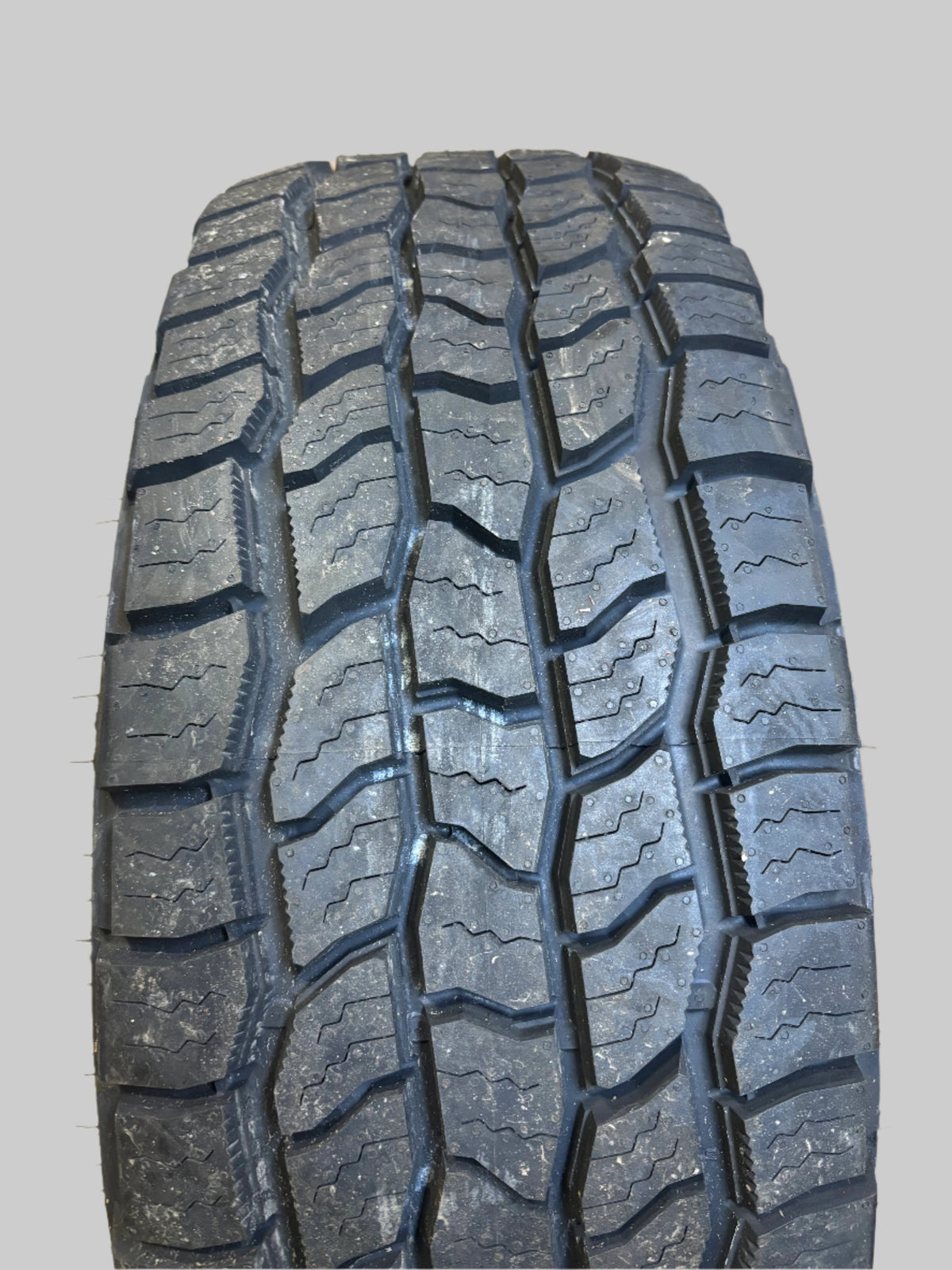 COOPER DISCOVERER AT3 XLT BSW LT 285 70 17 121/118S ALL TERRAIN TIRE 170053002