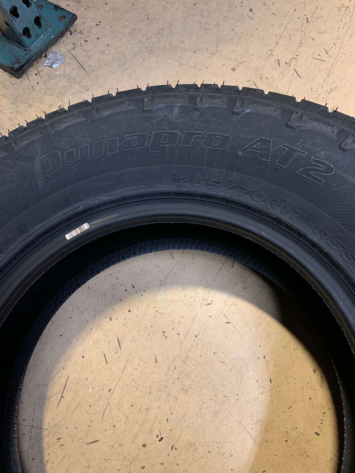 2 HANKOOK DYNAPRO AT2 BSW P 265 70 17 115S ALL TERRAIN TIRE 1026491