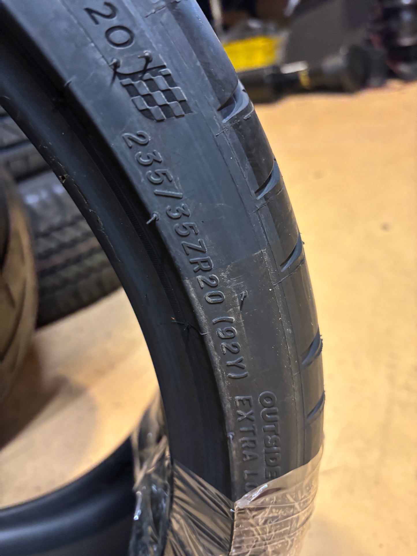 MICHELIN PILOT SPORT 4S (NO) PORSCHE P 235 35 20 92Y XL UHP SUMMER TIRE 08557