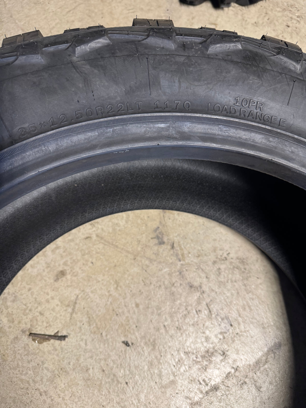 ROADONE AETHON M/T BSW LT 35 12.5 22 117Q 10PLY MUD TERRAIN TIRE AR1023