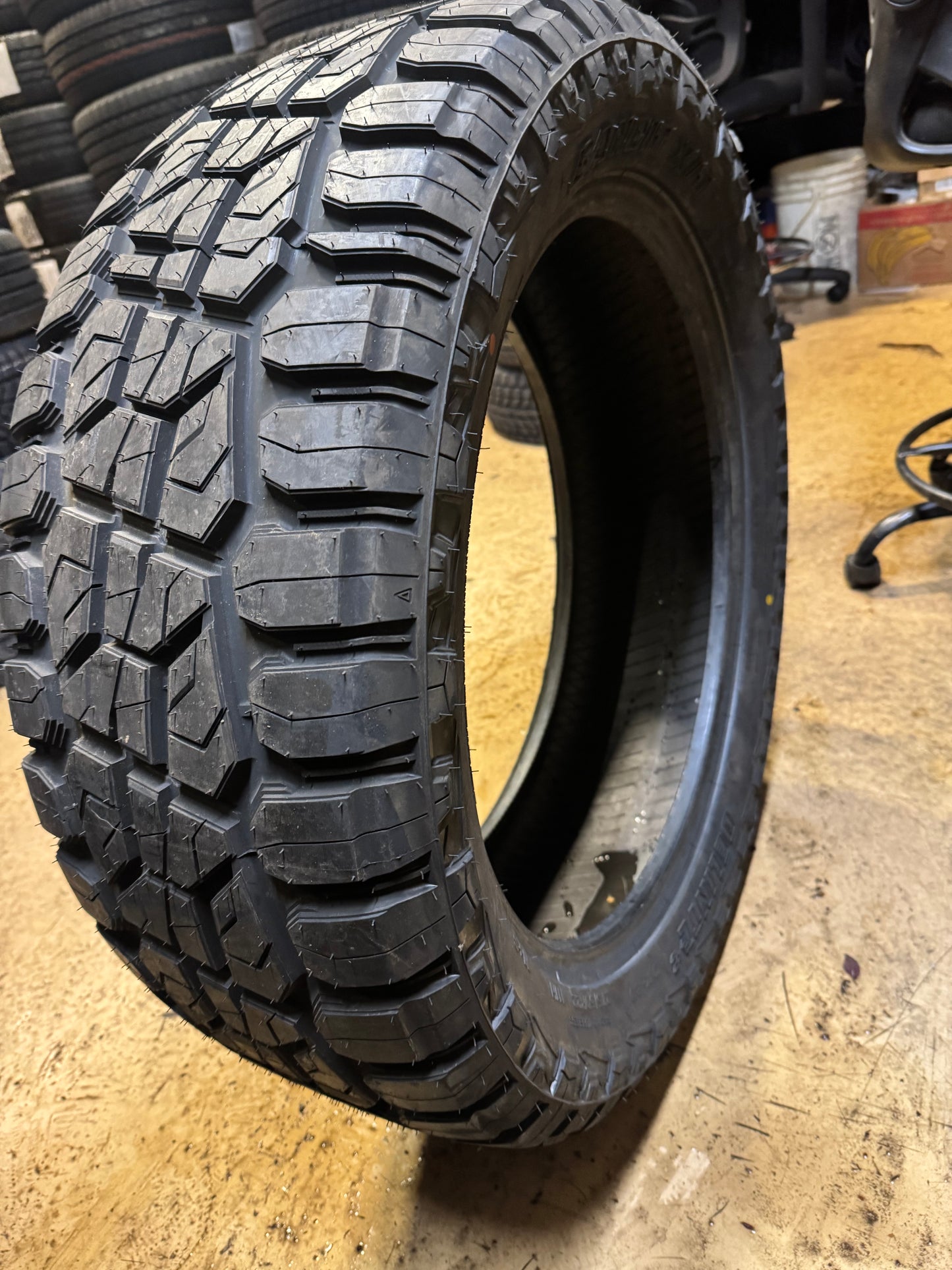 DELINTE DX-20 BANDIT X/T BSW P 275 50 22 111H RUGGED TERRAIN TIRE 833846