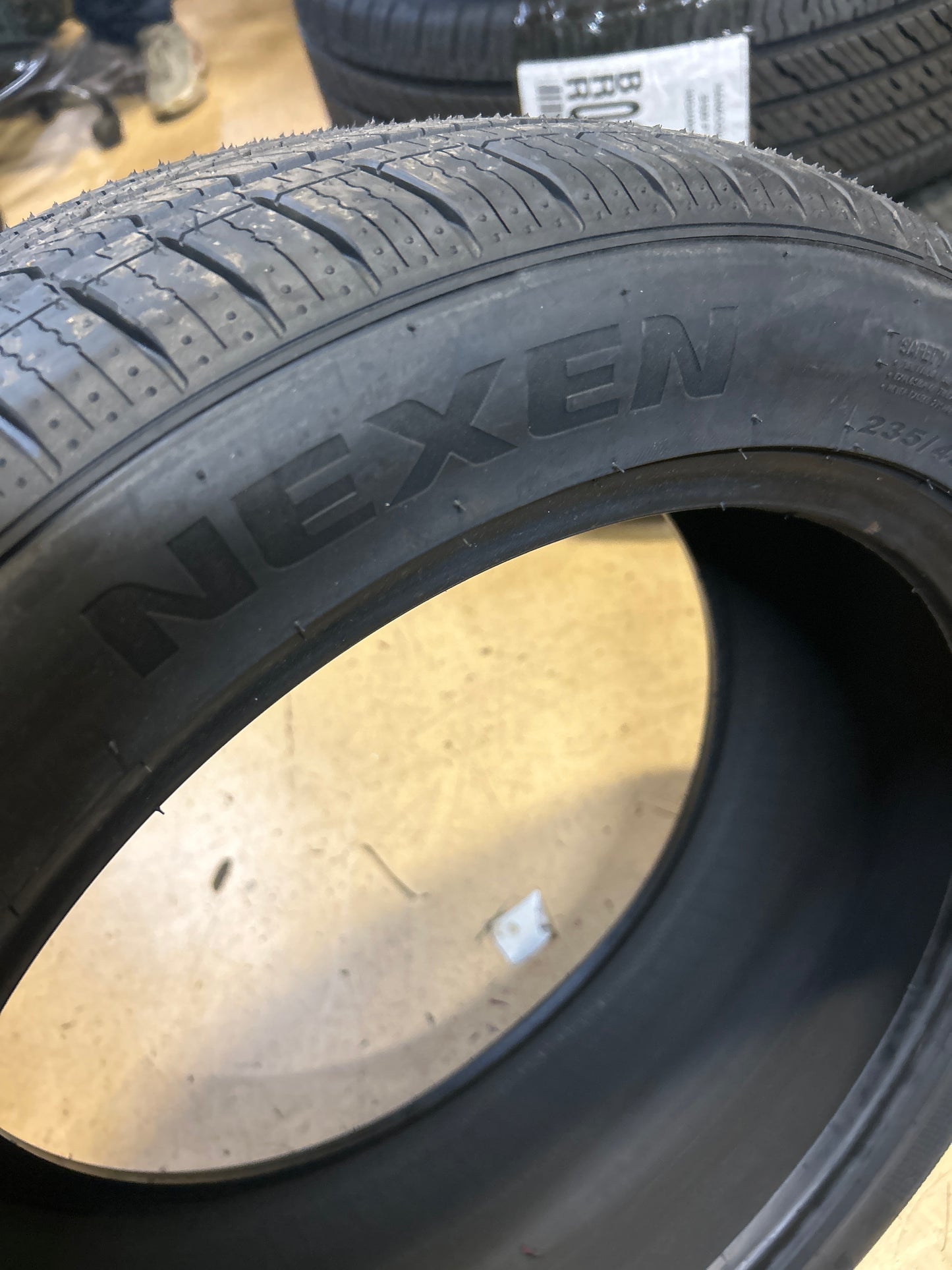 NEXEN NPRIZ S BSW P 235 45 18 98V XL TOURING TIRE 12597NXK