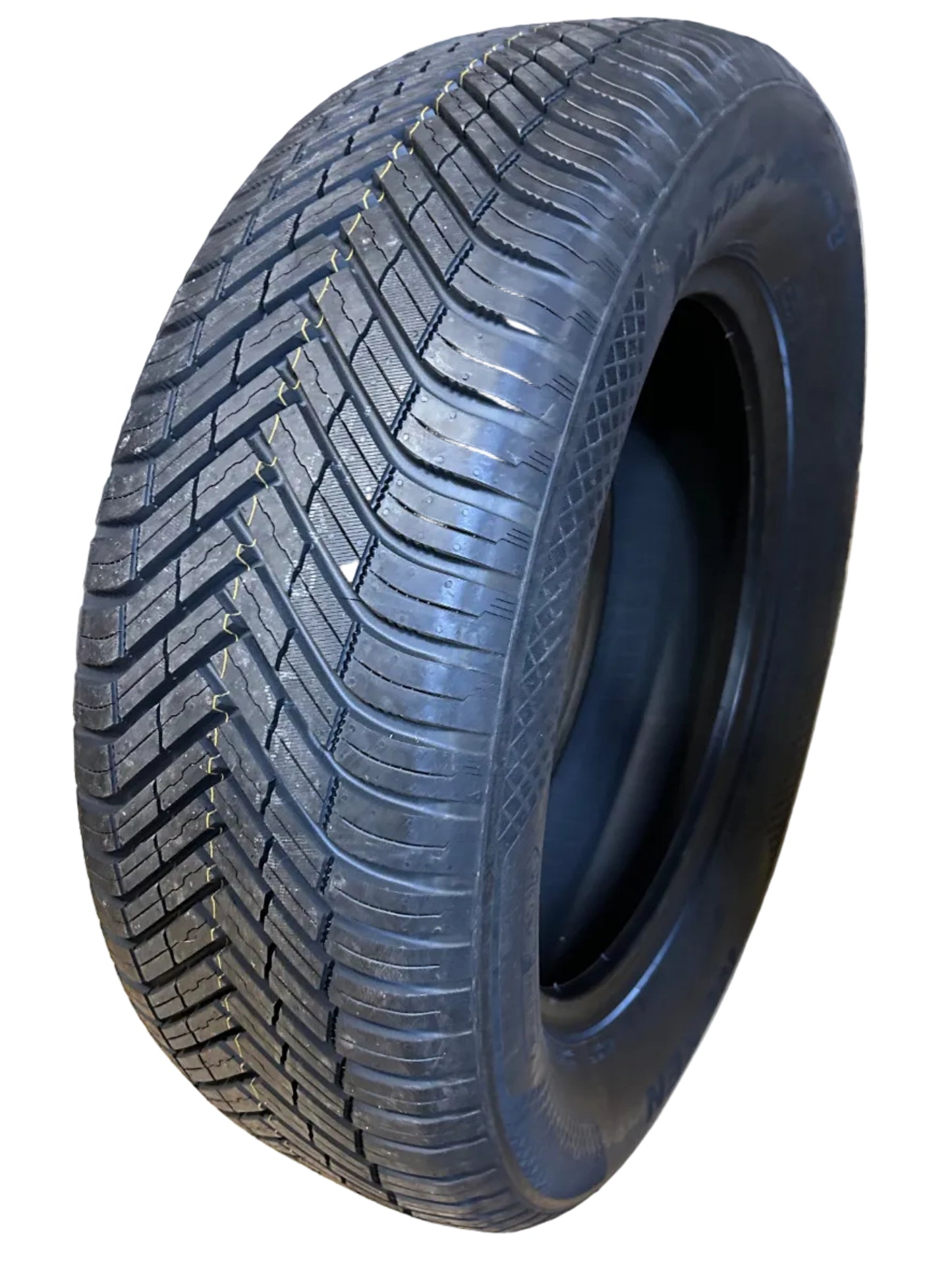 NEXEN NBLUE 4SEASON 2 BSW P 245 60 18 105V ALL SEASON TIRE 16107NXK