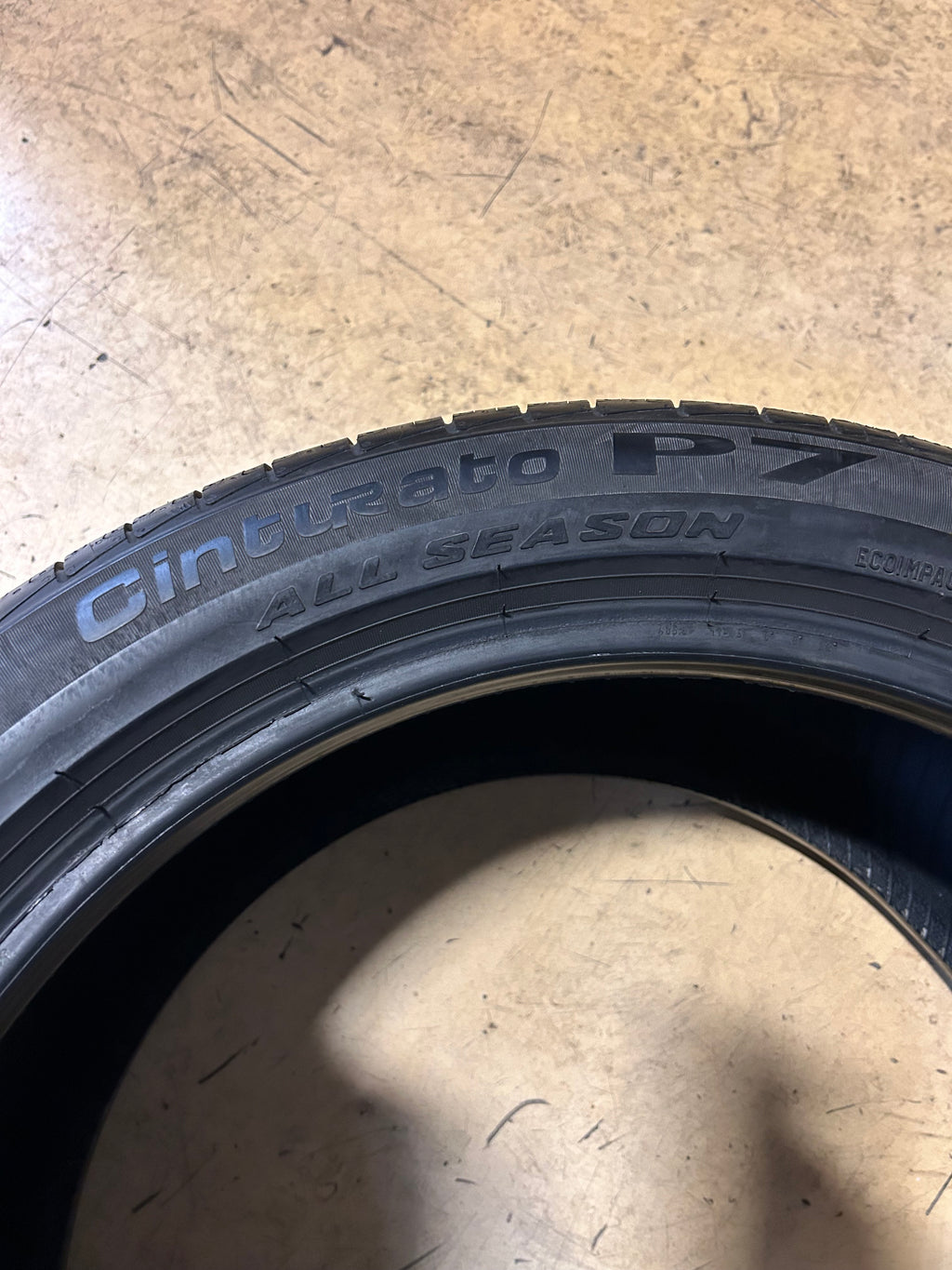 USED 7.5/32” PIRELLI CINTURATO P7 RUNFLAT MOE BSW P 275 40 19 101H  TIRE 2181300