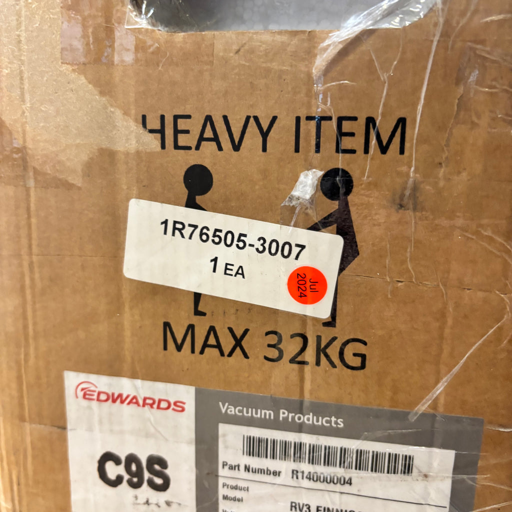 EDWARDS RV3 ROTARY VANE VACUUM PUMP 220-240V 50/60HZ (NEEDS REPAIR)