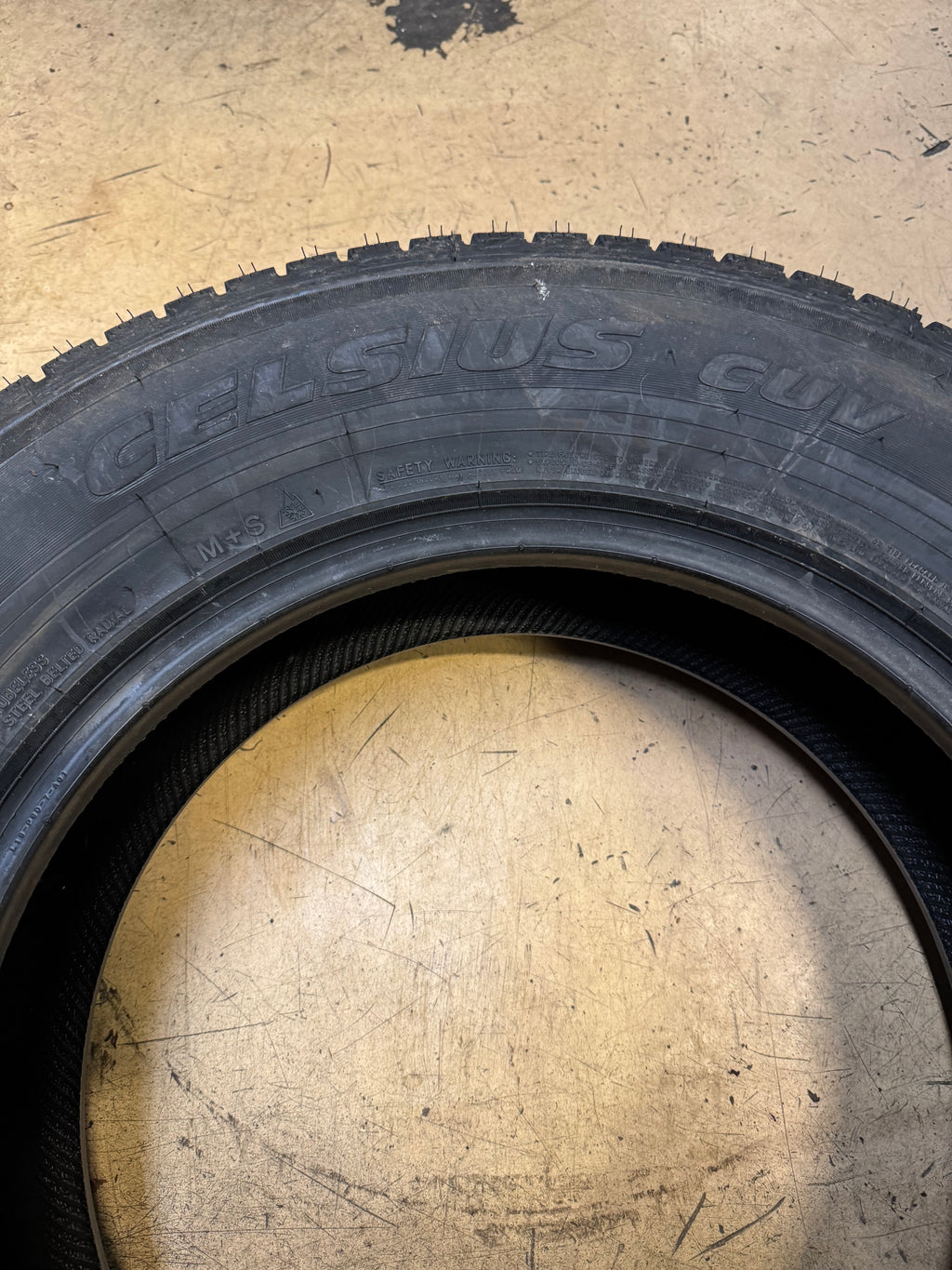 TOYO CELSIUS CUV BSW P 255 65 18 109H ALL SEASON TIRE 128130