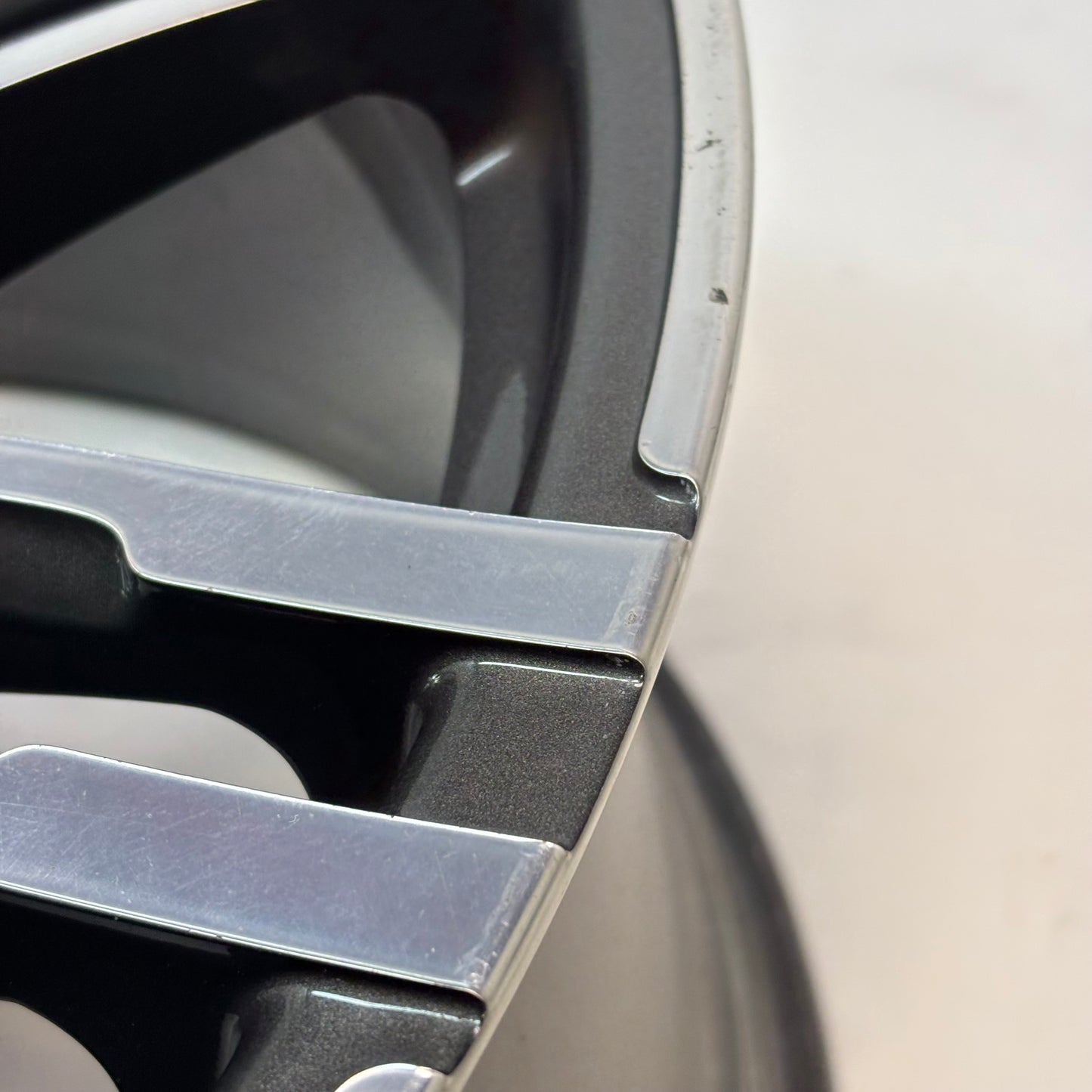 GENUINE PORSCHE MACAN 21 INCH STAGGERED SET F:21X9 ET26 R:21X10 ET26 WHEELS