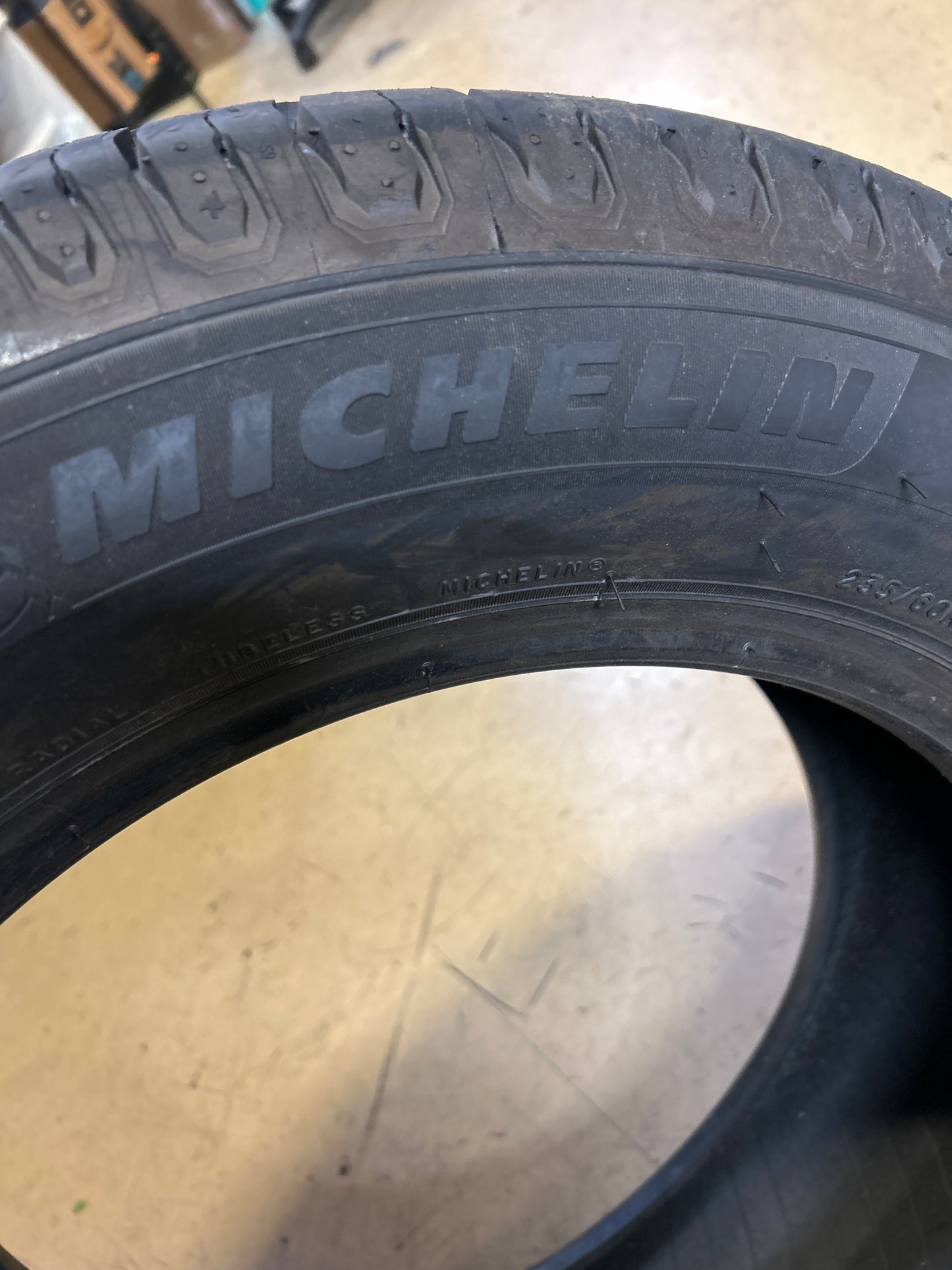 MICHELIN X TOUR A/S 2 BSW P 235 60 17 102H ALL SEASON TIRE 76762