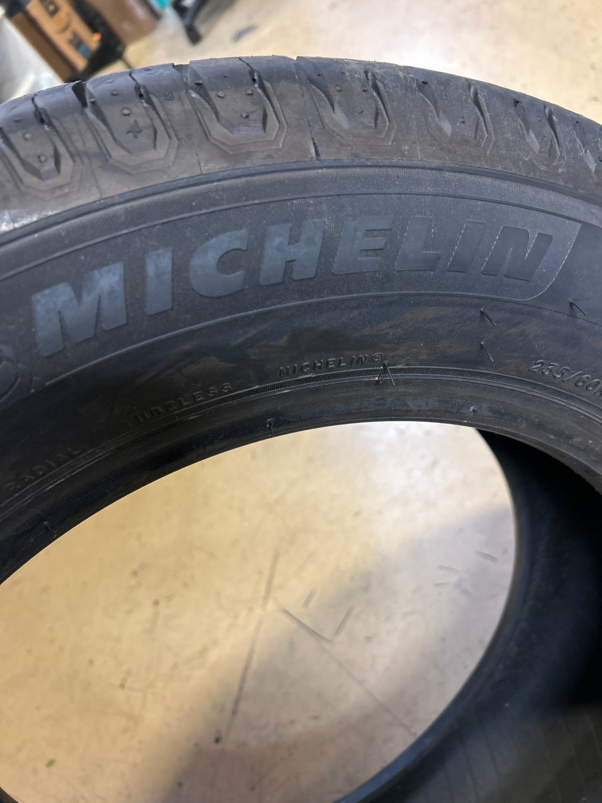 MICHELIN X TOUR A/S 2 BSW P 235 60 17 102H ALL SEASON TIRE 76762