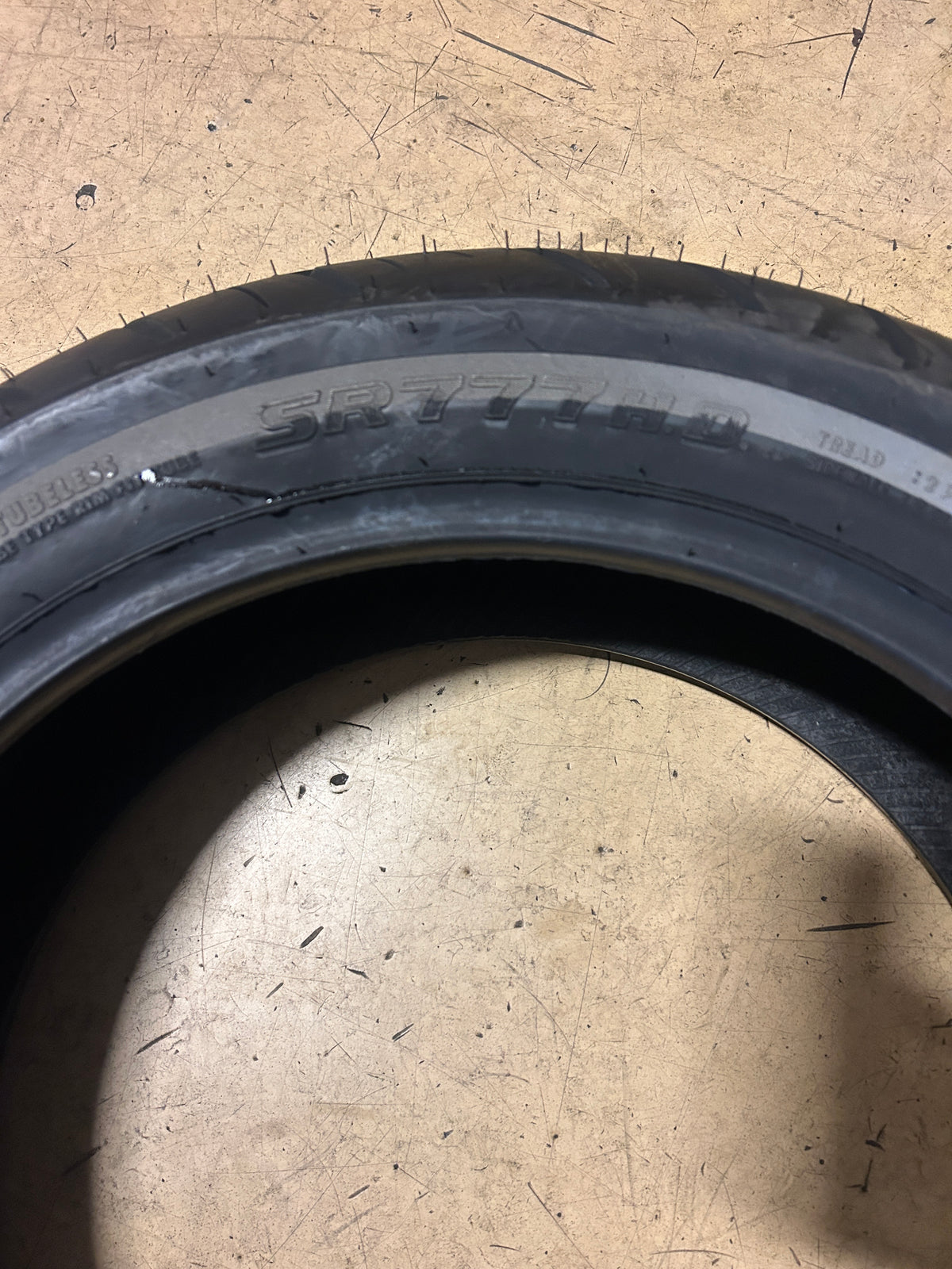 SHINKO SR777HD REFLECTOR BSW 180 65 16 81H REAR MOTORCYCLE TIRE 874809
