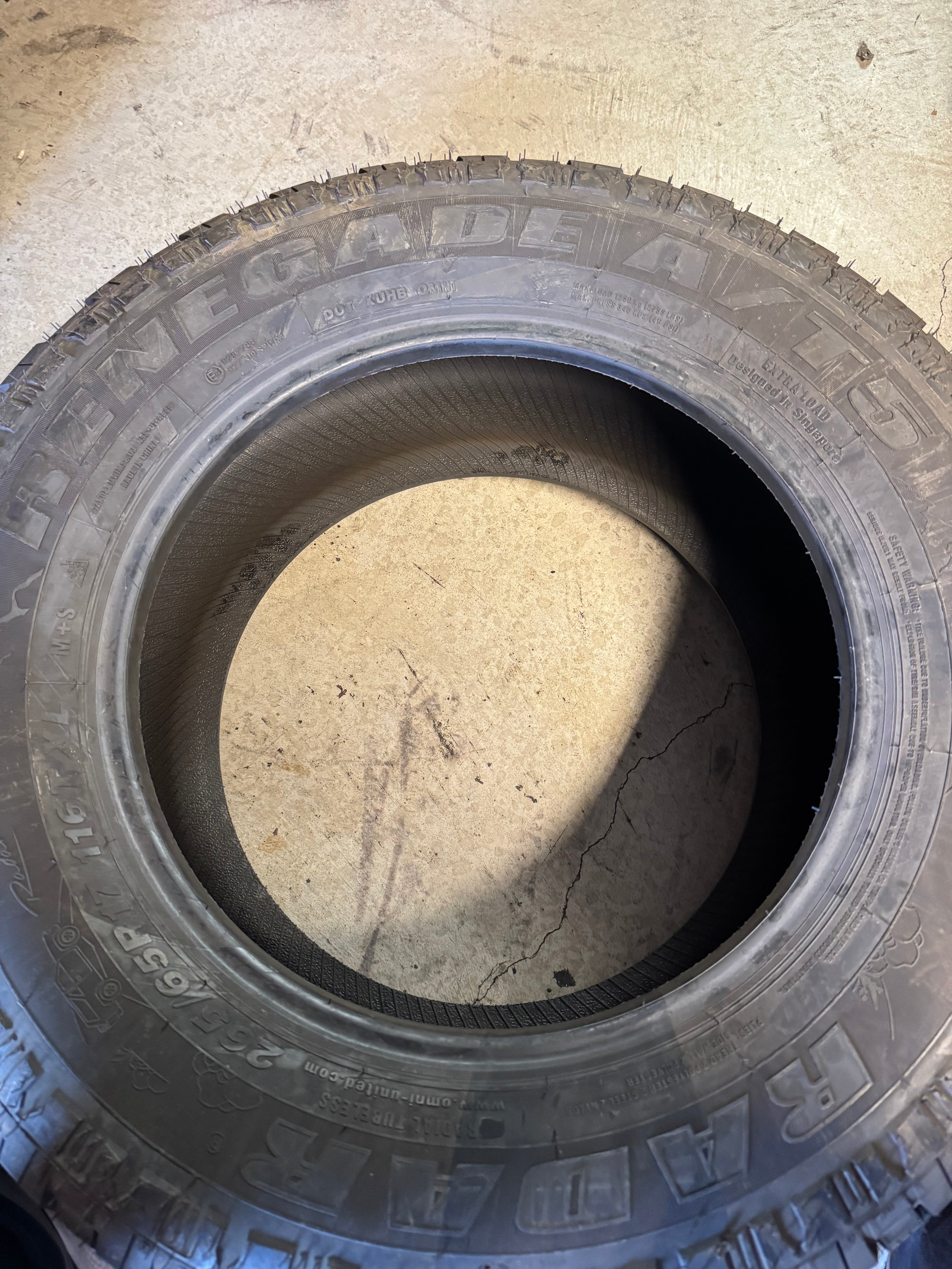 2 NOS RADAR RENEGADE AT5 BSW P 265 65 17 116T XL ALL TERRAIN TIRE RZD0115