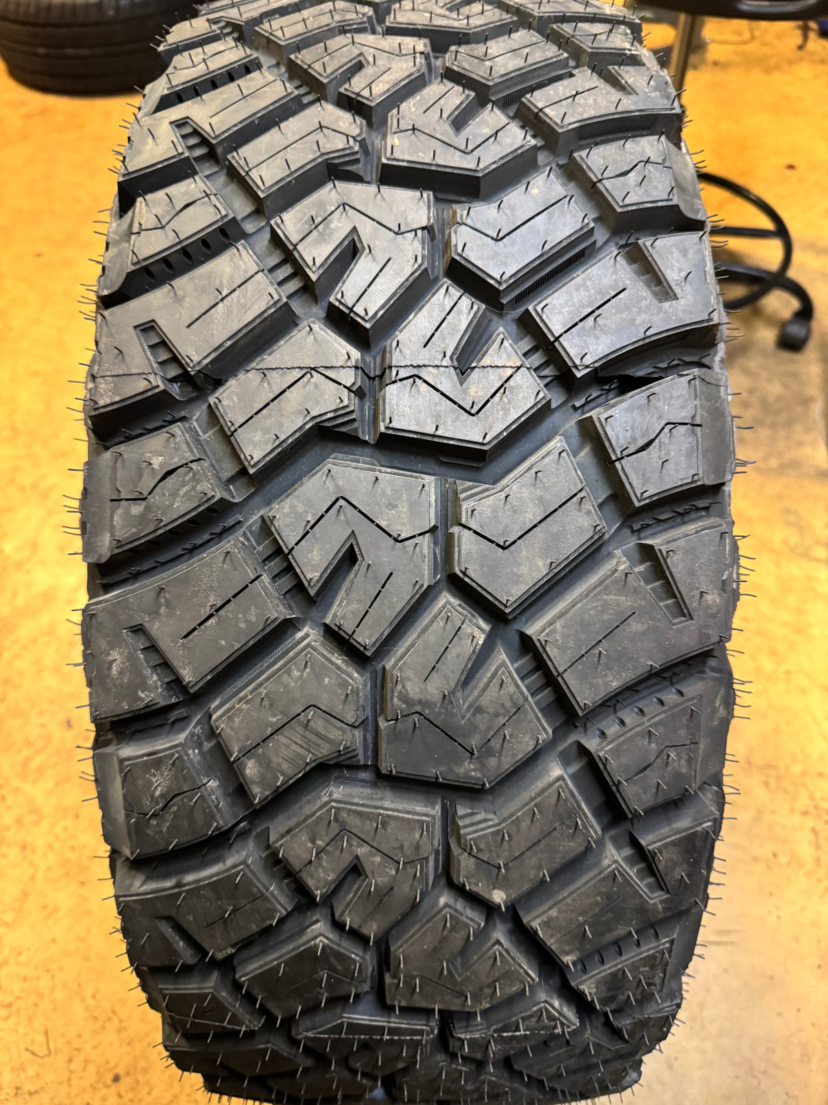 TESCHE RIDGE BLADE X/RT BSW LT 285 65 18 121/118Q 12PLY RUGGED TERRAIN TIRE TC087TT