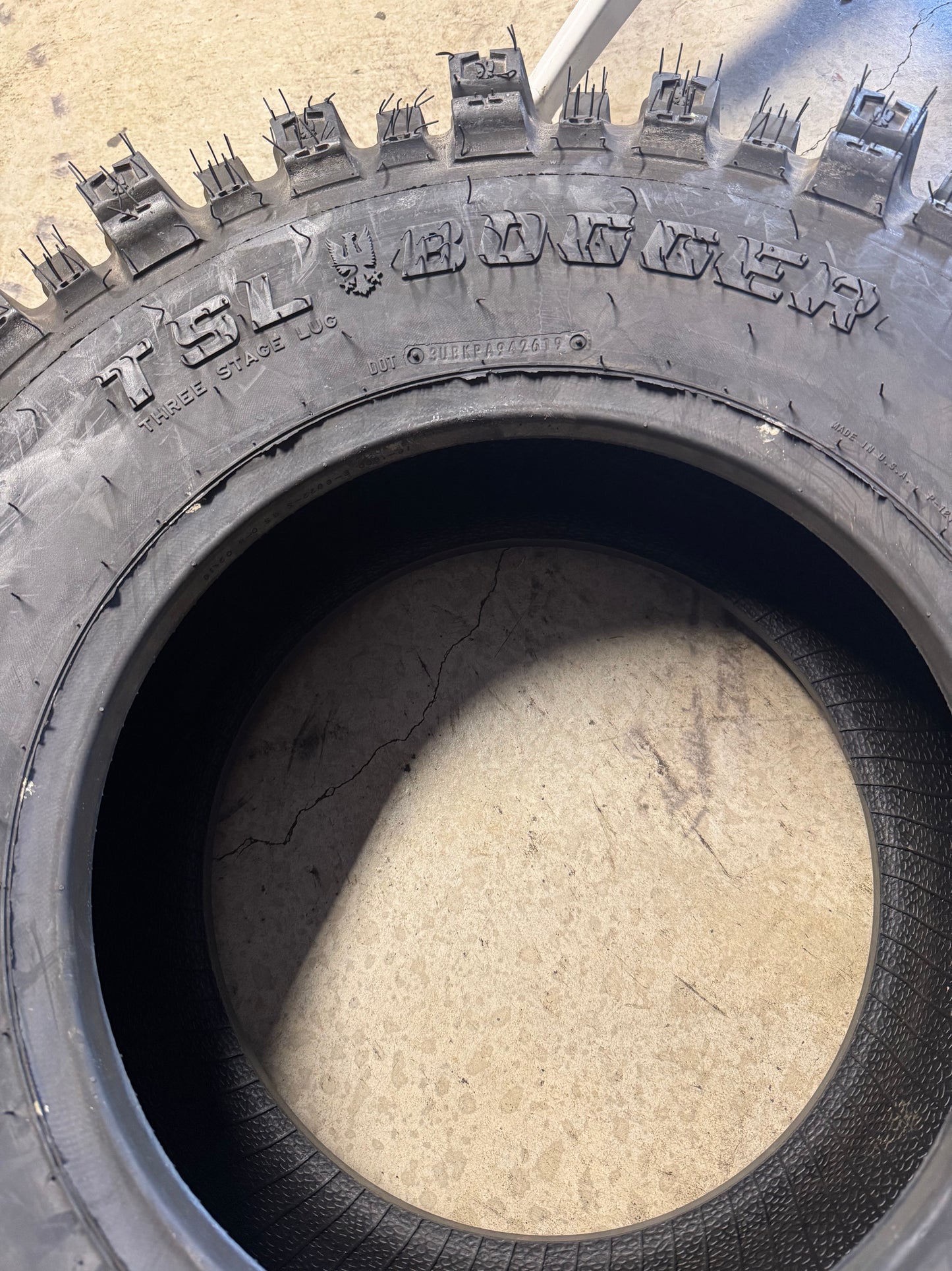 NOS INTERCO SUPER SWAMPER TSL BOGGER BSW LT 33 10.5 16 8PLY MUD TERRAIN TIRE B127