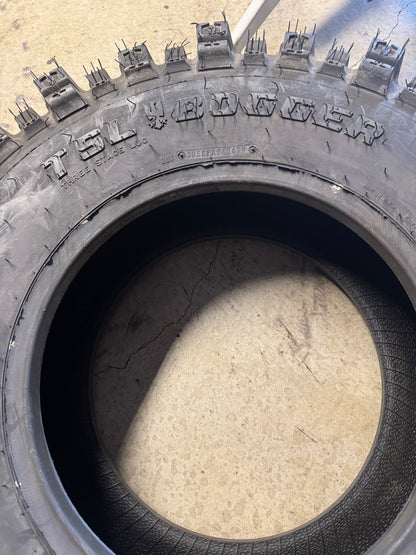 NOS INTERCO SUPER SWAMPER TSL BOGGER BSW LT 33 10.5 16 8PLY MUD TERRAIN TIRE B127