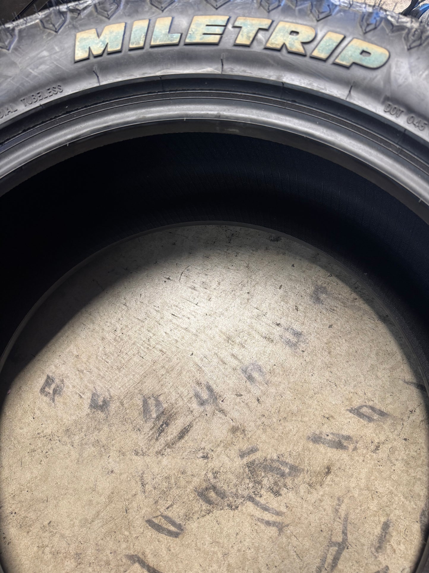 NOS MILETRIP TP55 A/T RWL P 275 55 20 117T XL ALL TERRAIN TIRE MT2755520TP55