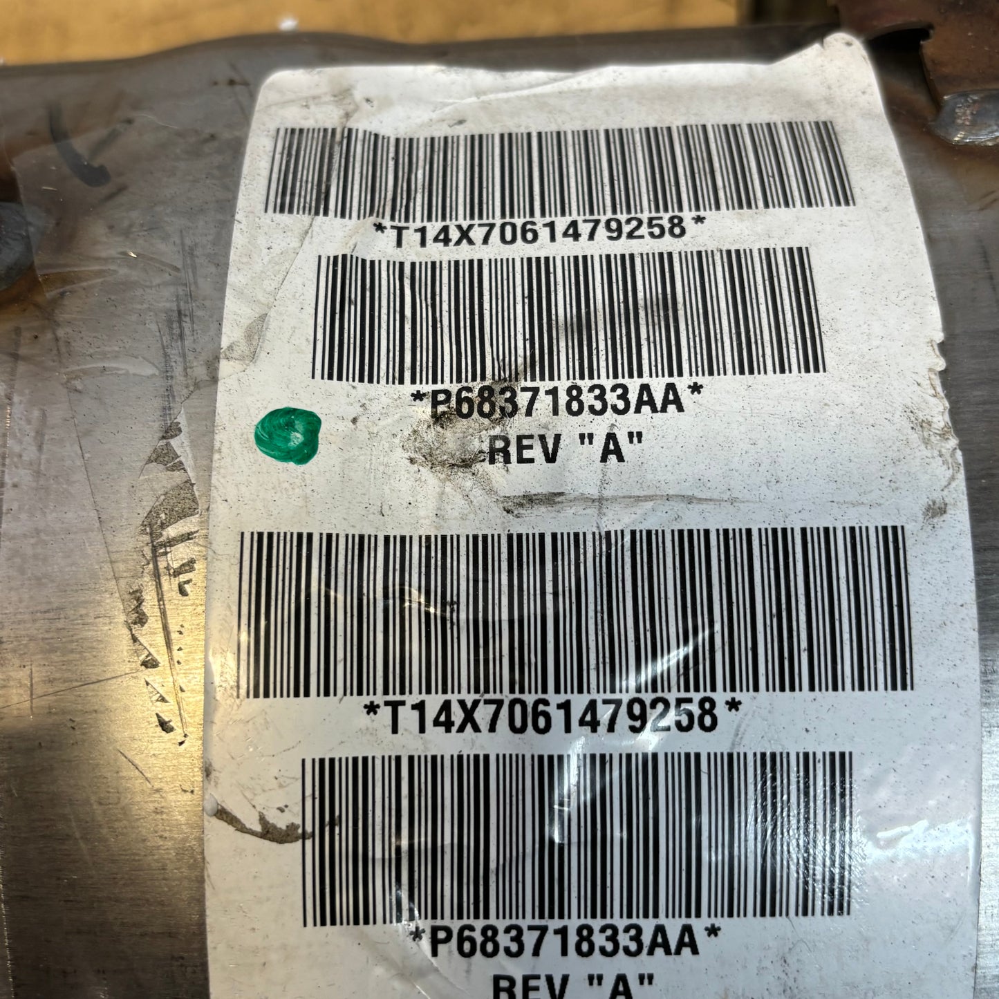 GENUINE MOPAR CATALYTIC CONVERTER 17-18 RAM 2500 3500 6.7L L6 68371833AA