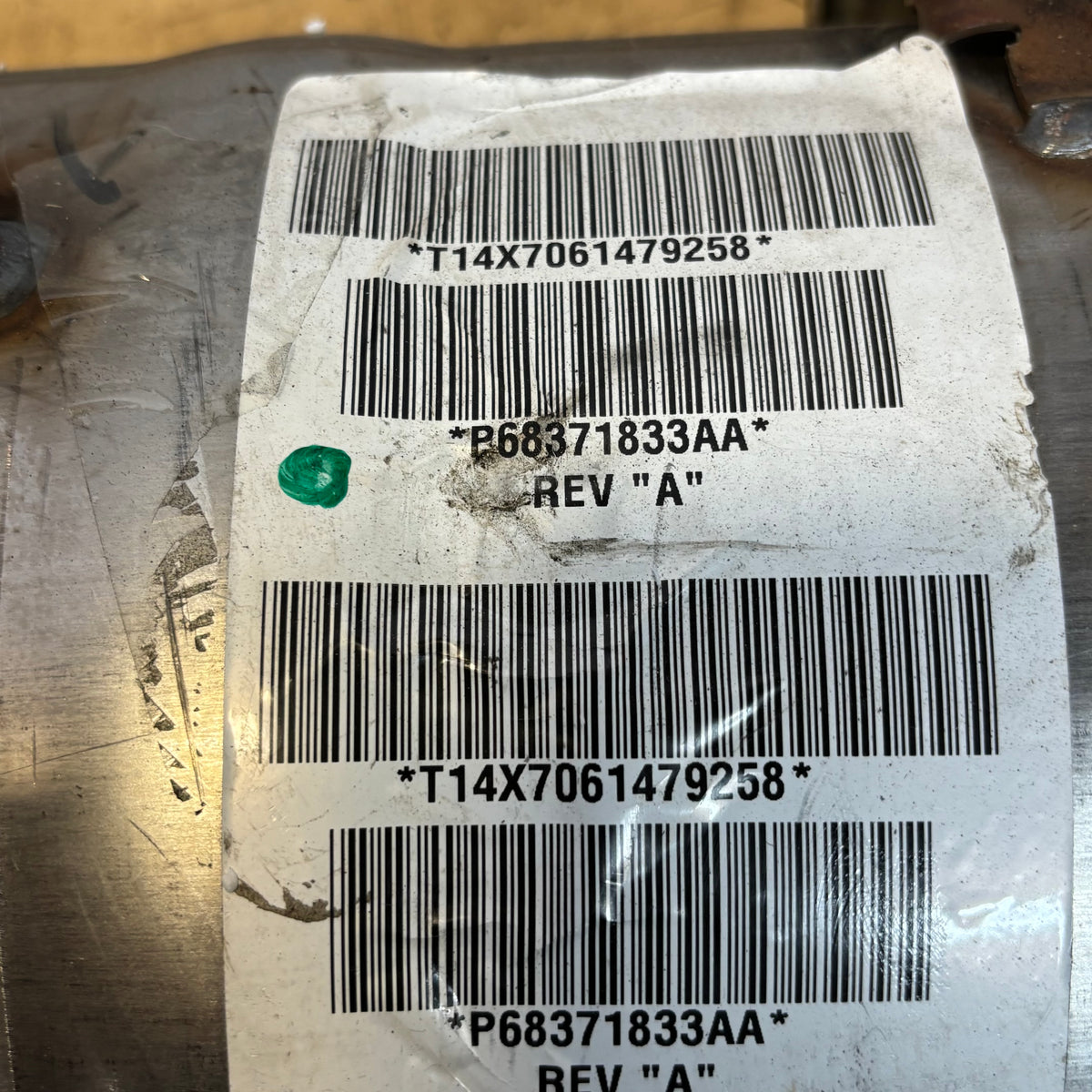 GENUINE MOPAR CATALYTIC CONVERTER 17-18 RAM 2500 3500 6.7L L6 68371833AA