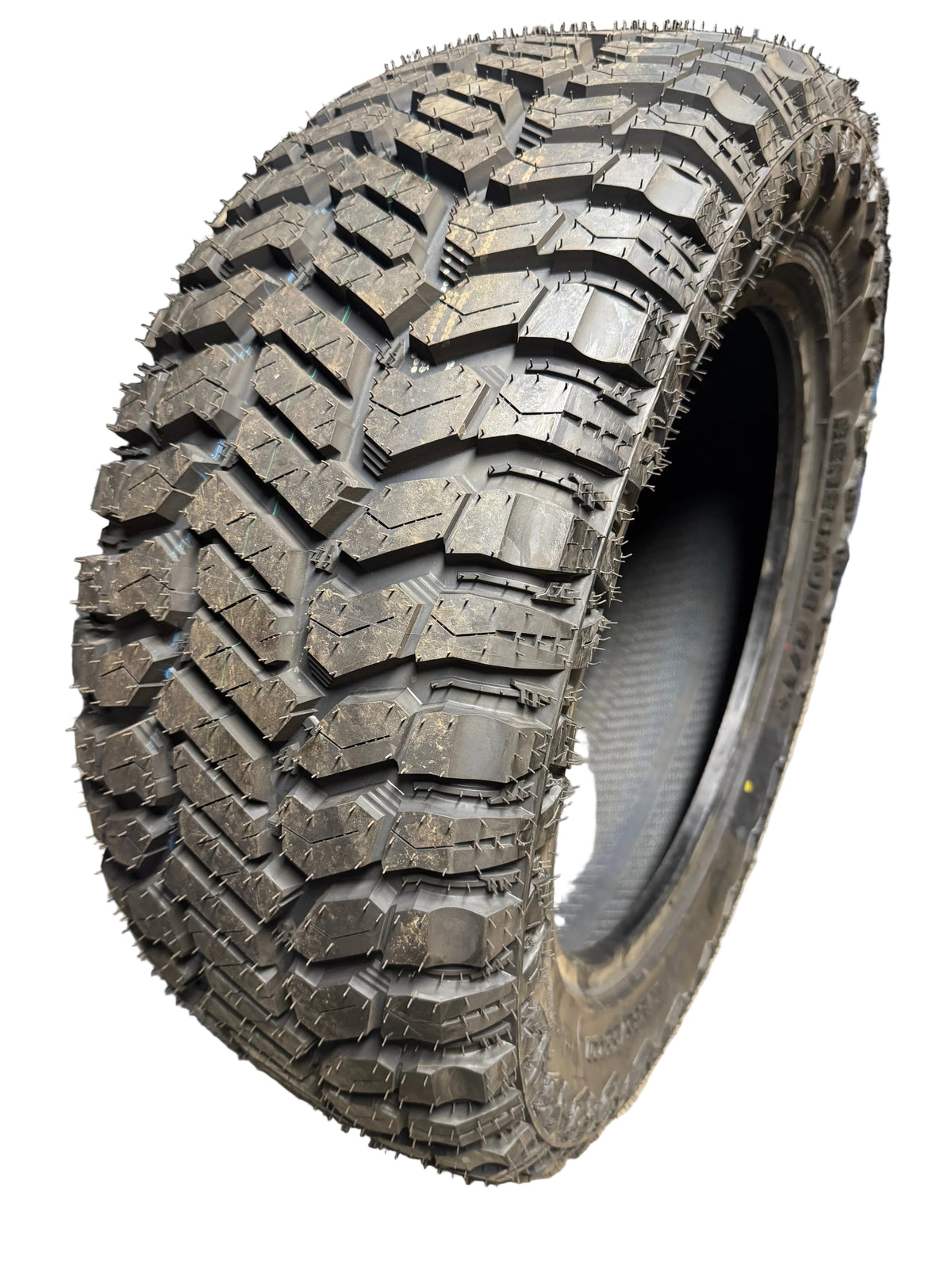 NOS RADAR RENEGADE R/T+ BSW LT 285 55 20 122/119Q 10PLY RUGGED TERRAIN TIRE RND0087