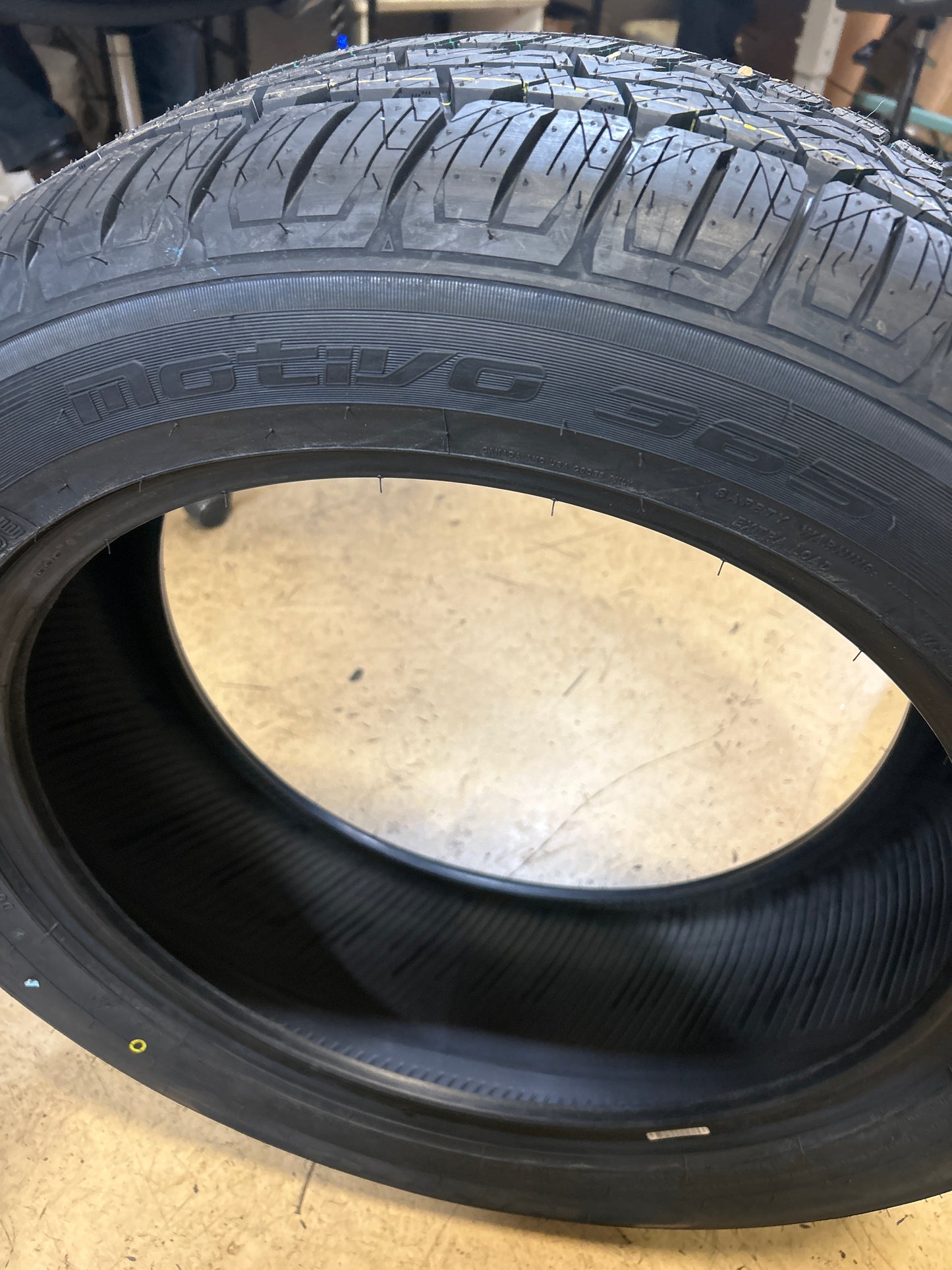 2 NITTO MOTIVO 365 BSW P 255 50 20 109V XL ALL SEASON TIRE 261340