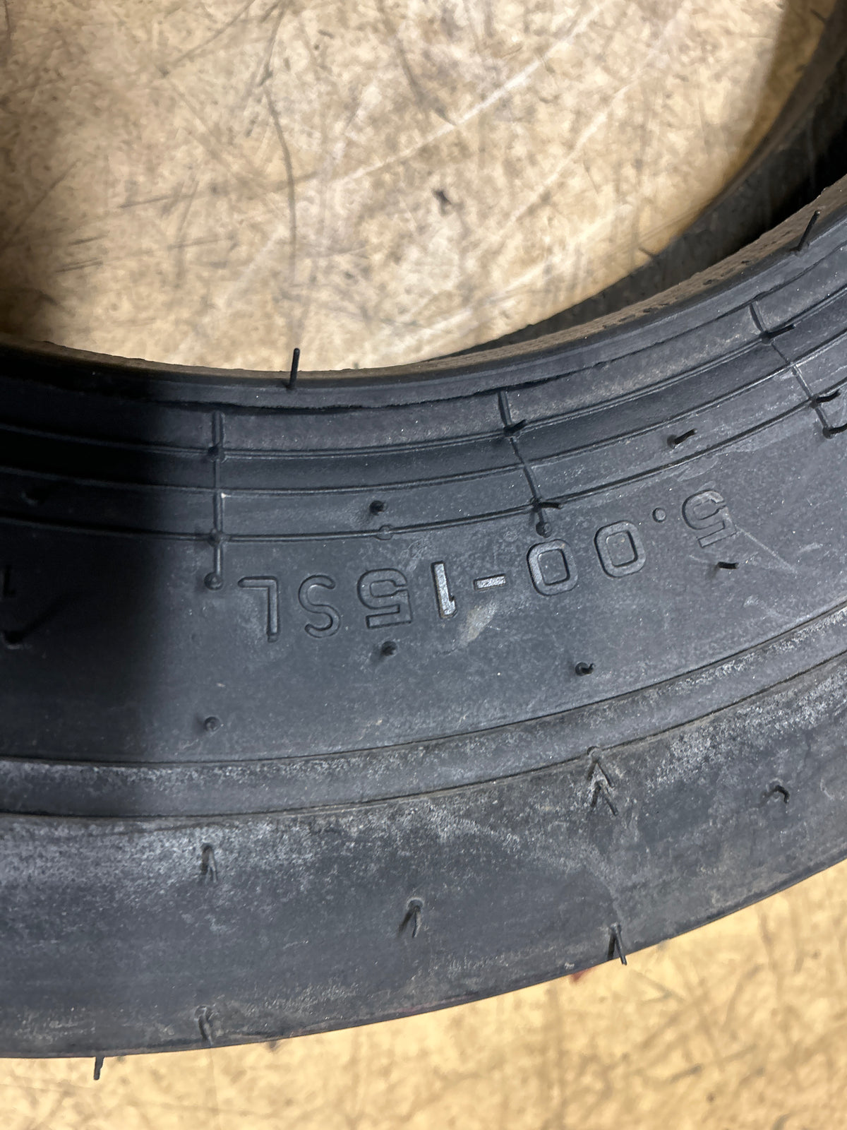 ALLIANCE 303 3 RIB BSW  5 15 4 PLY FARM TIRE  30301108