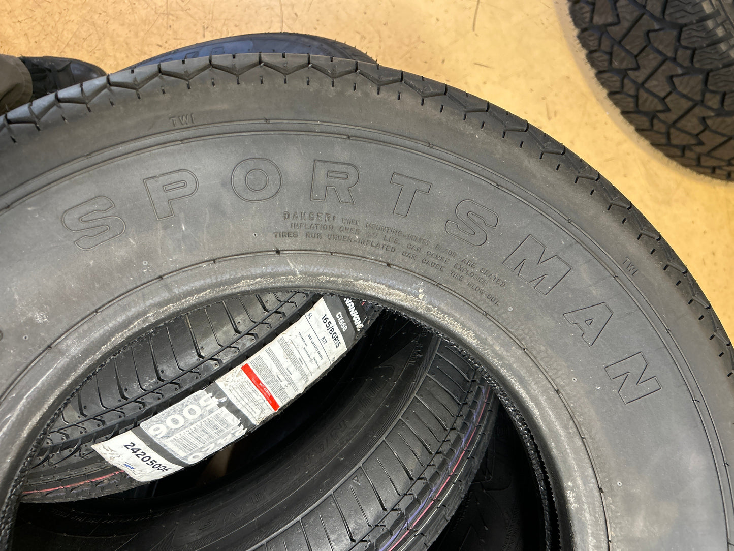 NOS MICKEY THOMPSON SPORTSMAN FRONT BSW LT 28X7.50-15 TIRE 90000000595