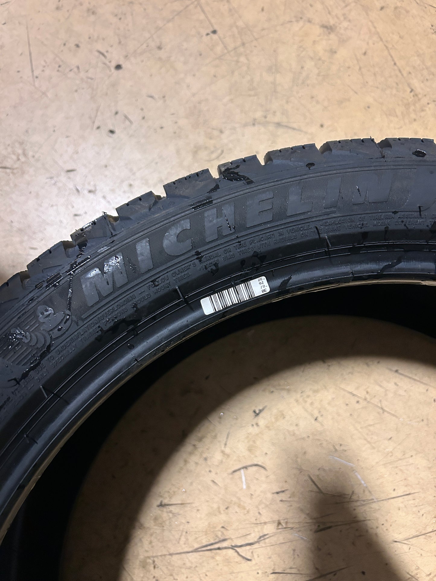 2 MICHELIN X-ICE SNOW BSW P 245 40 20 99H XL WINTER TIRE 81241