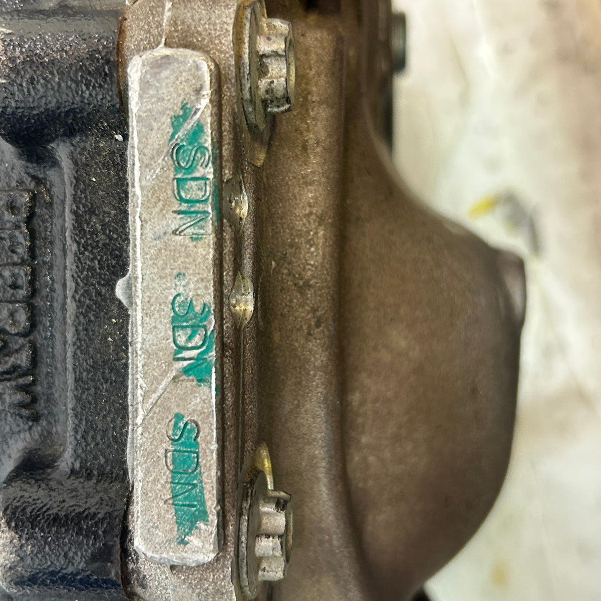 FORD MUSTANG GT 15-25 3.55 REAR CARRIER DIFFERENTIAL   JT3W4200CE
