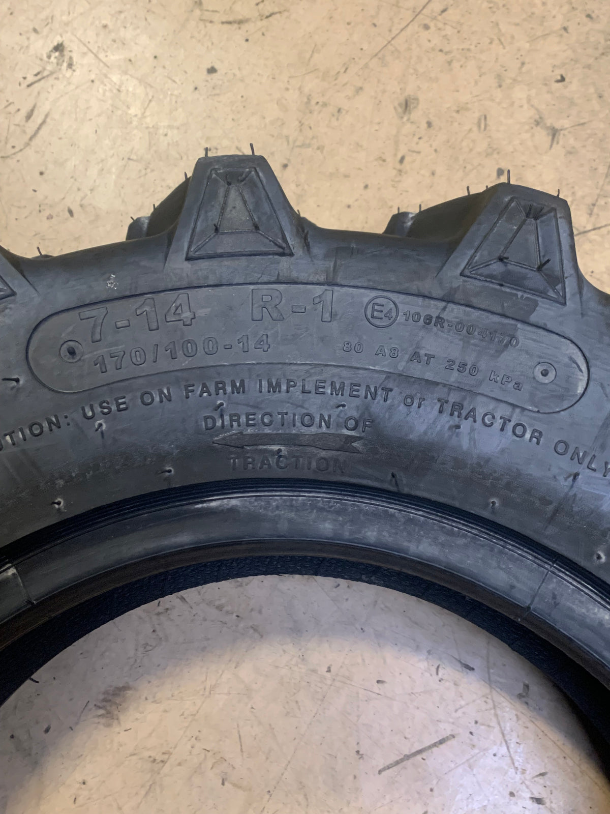 CARLISLE FARM SPECIALIST BSW AT  7 14 1 6PLY ATV/UTV TIRE 570000