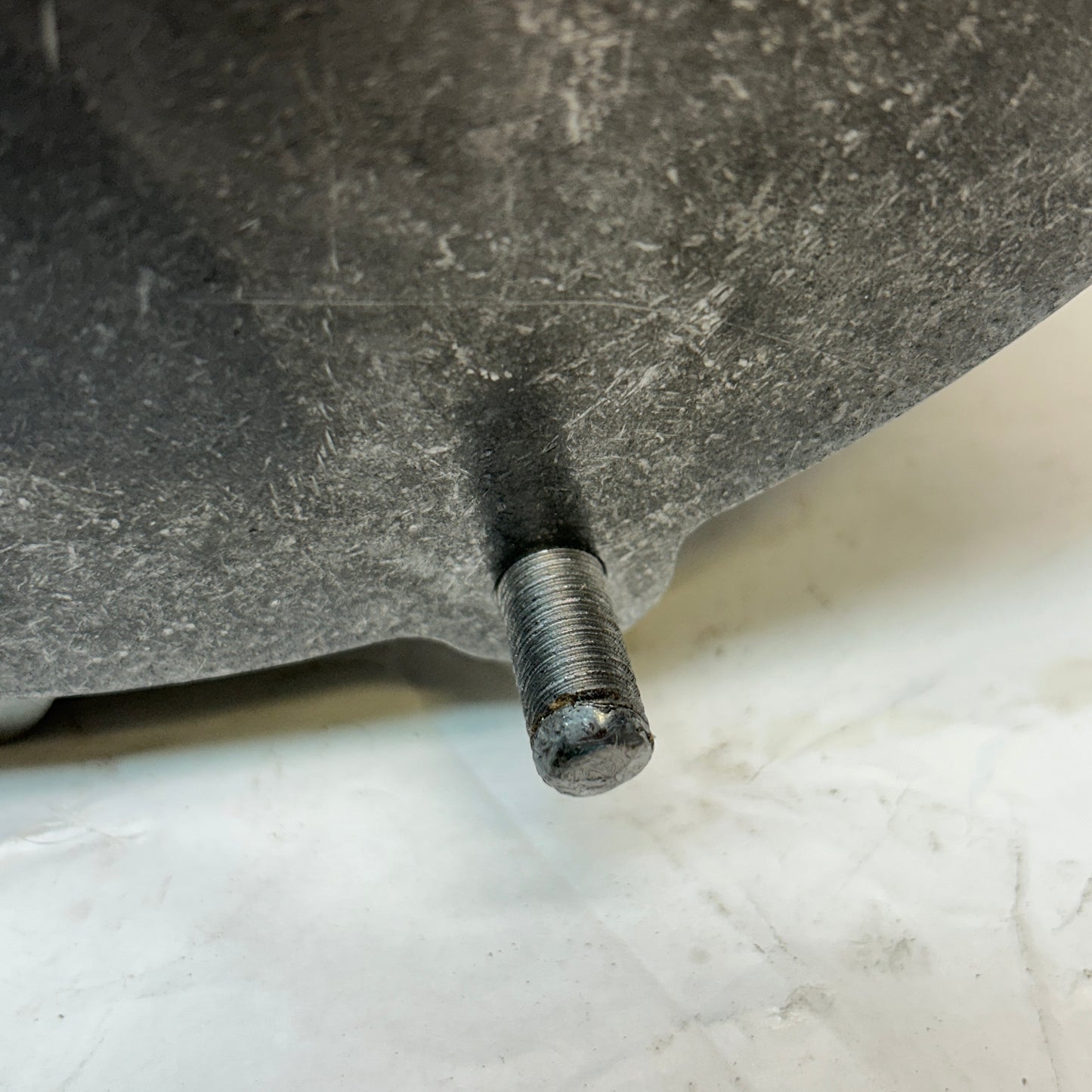 JOHN DEERE WATER PUMP RE33453